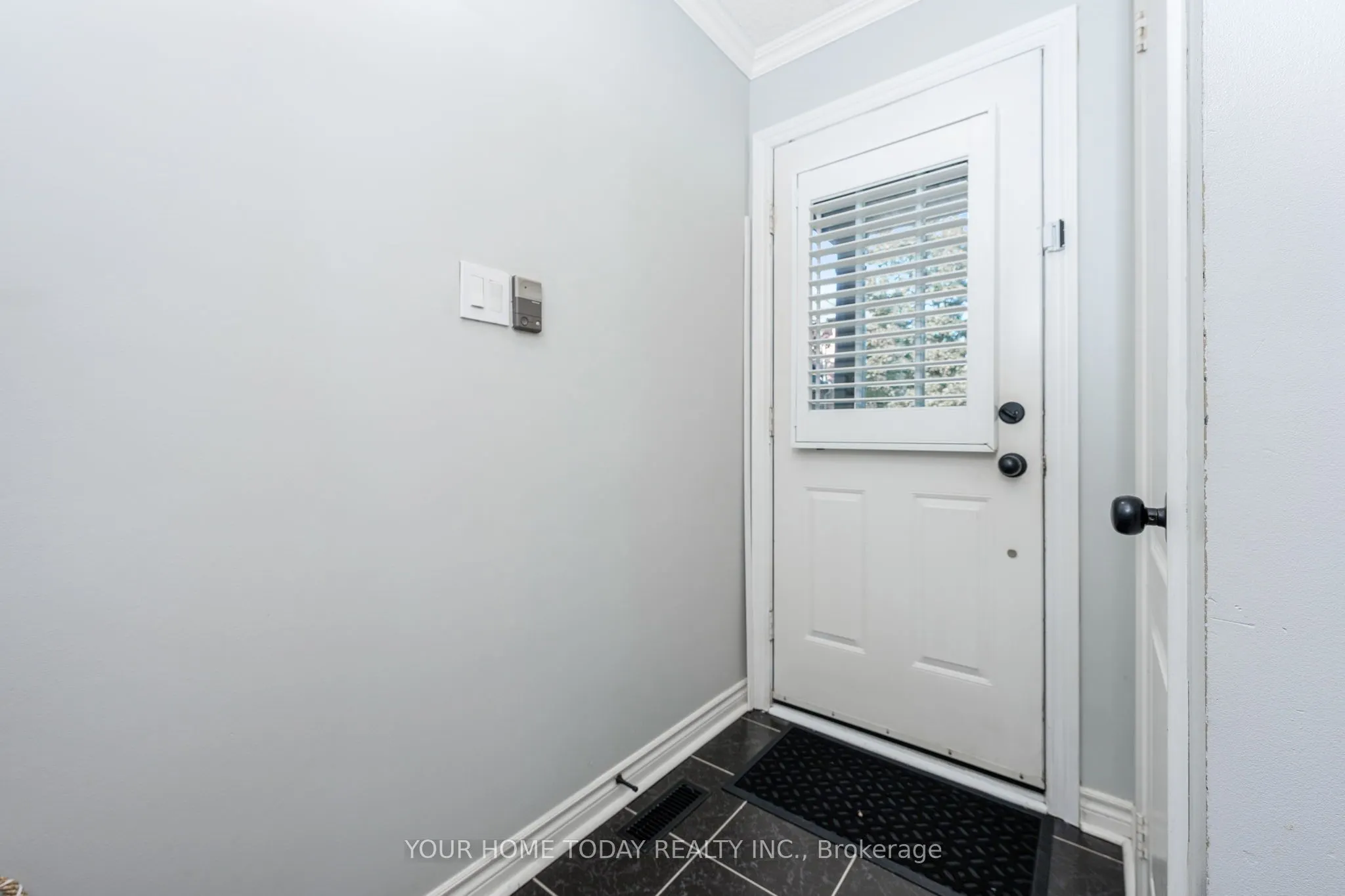 76 River Drive, #8