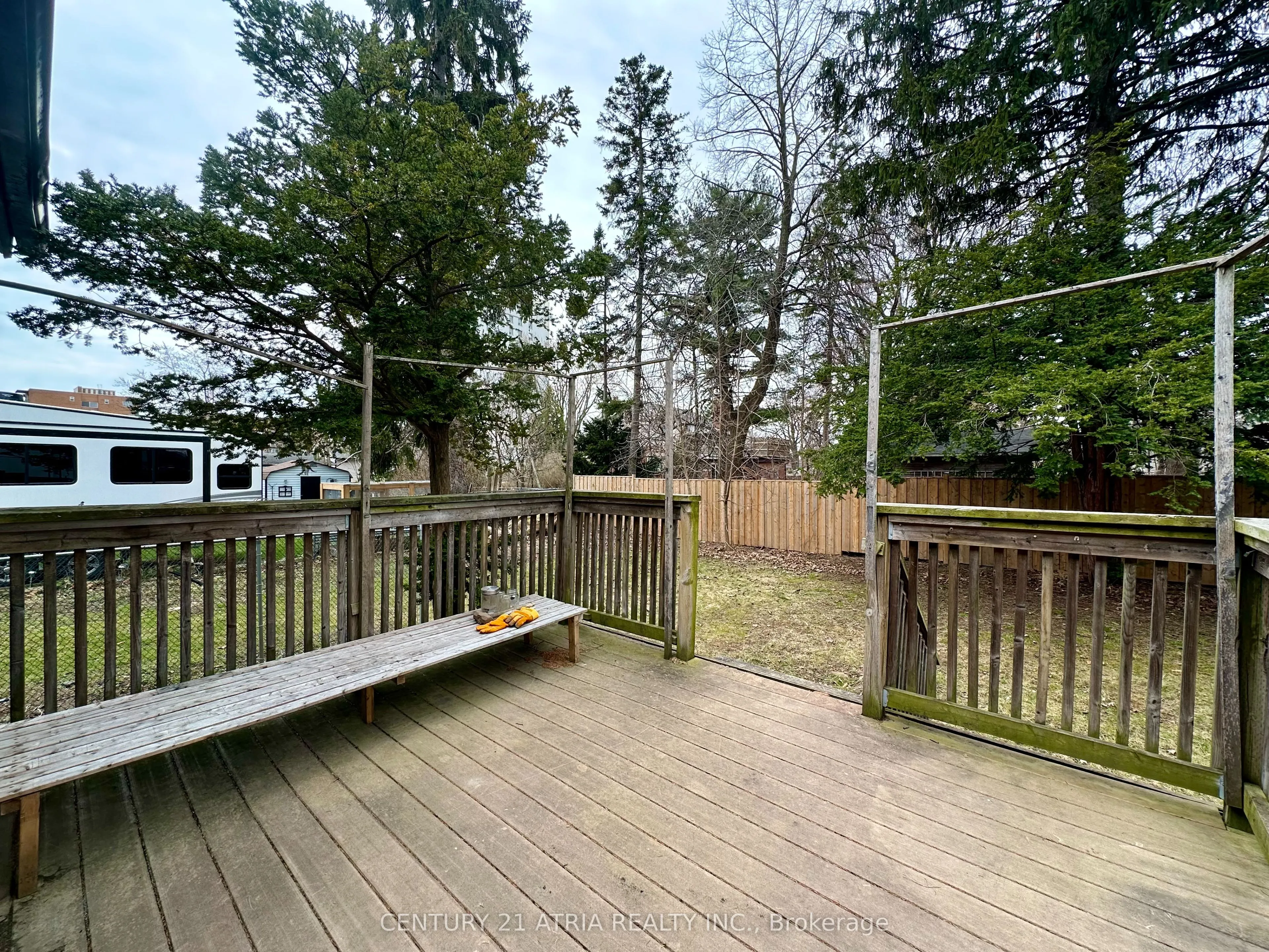 1070 Fergus Avenue, #Upper