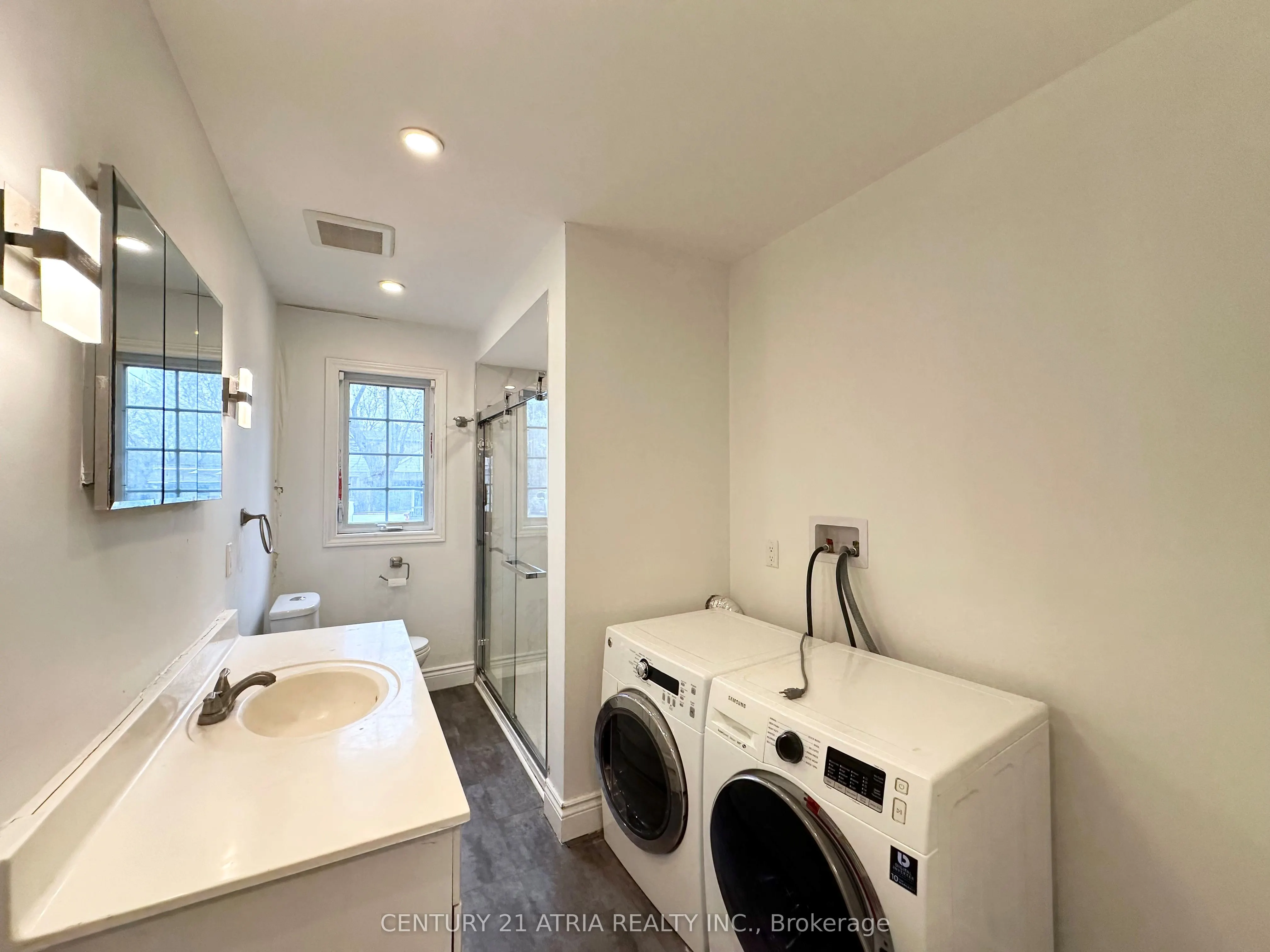 1070 Fergus Avenue, #Upper