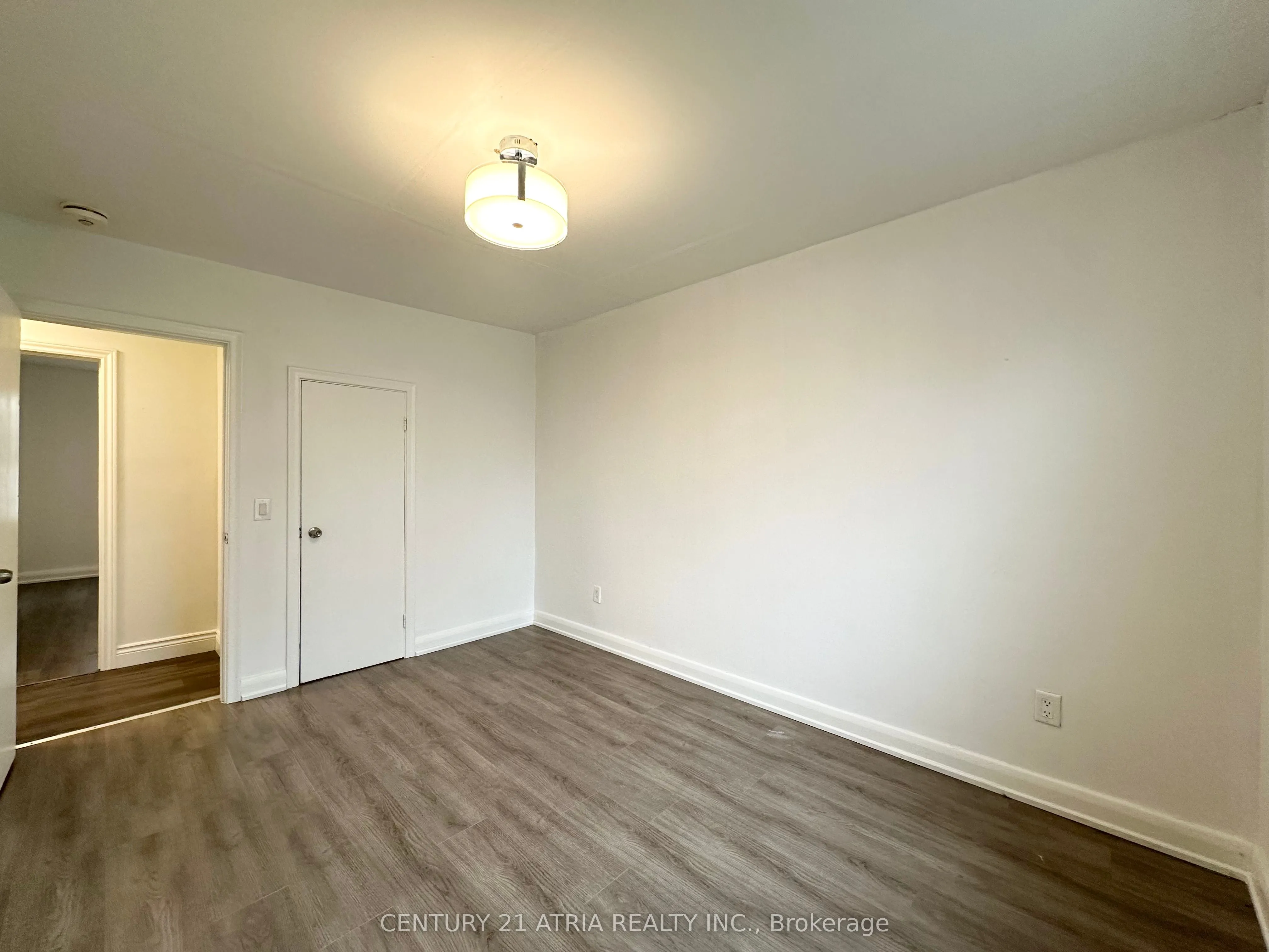 1070 Fergus Avenue, #Upper