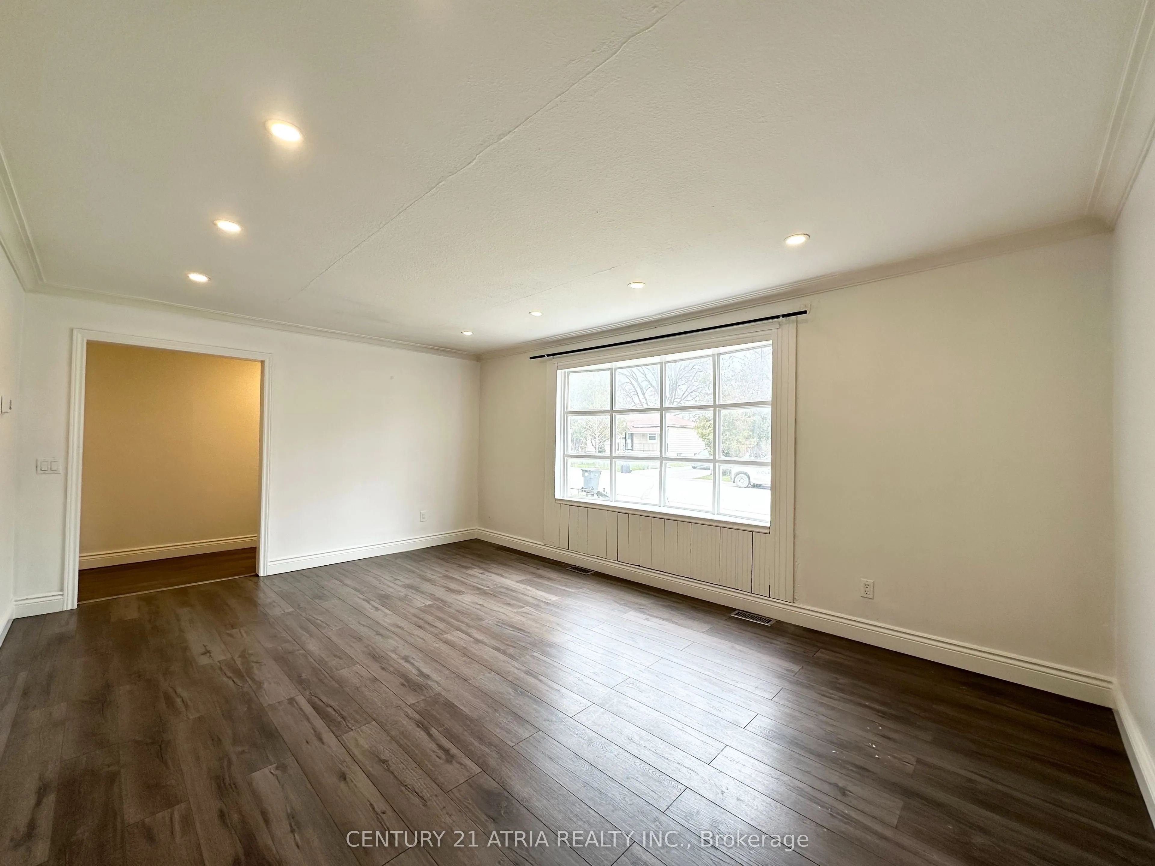 1070 Fergus Avenue, #Upper