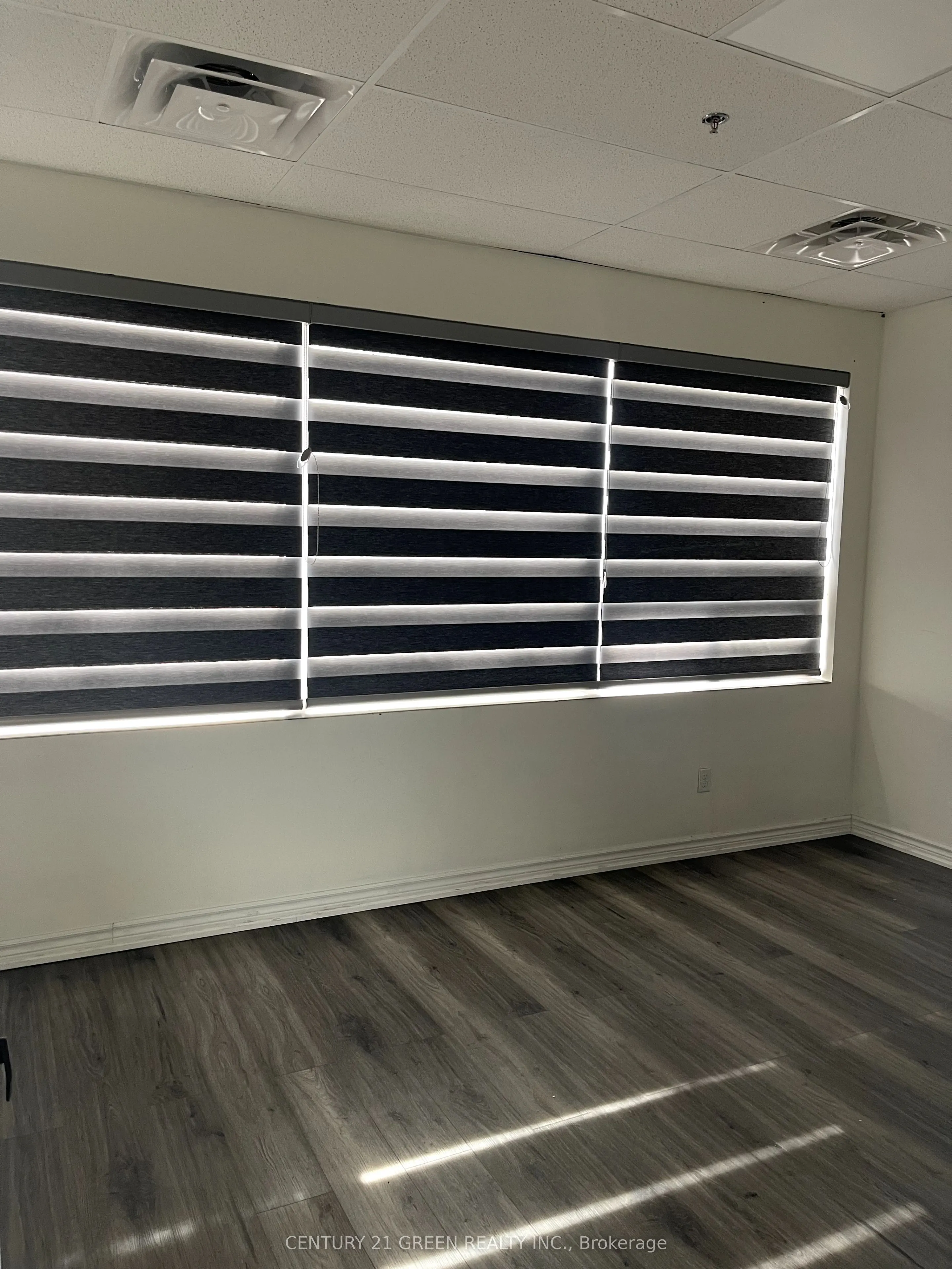 50 Steeles Avenue E, #216