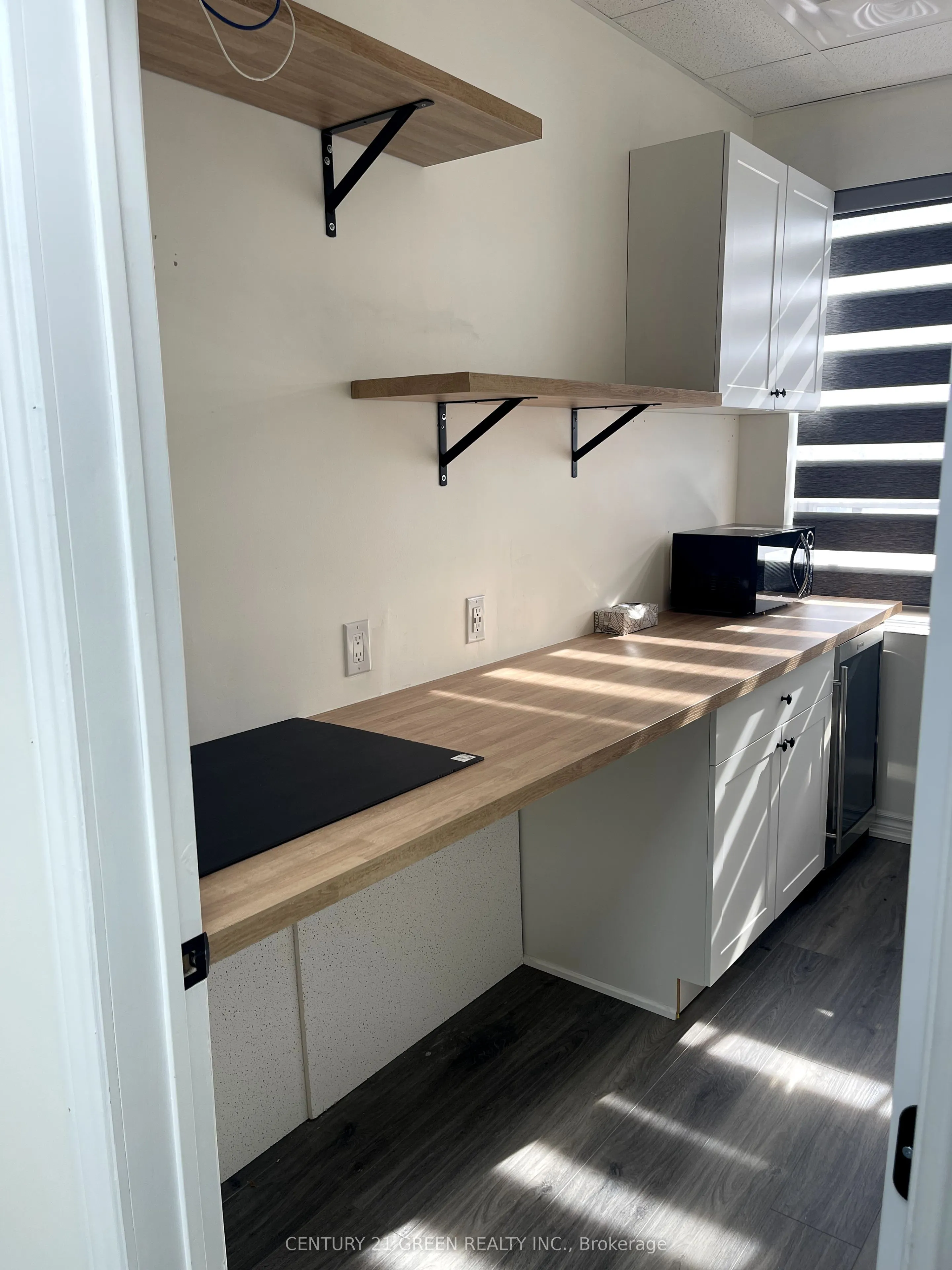 50 Steeles Avenue E, #216