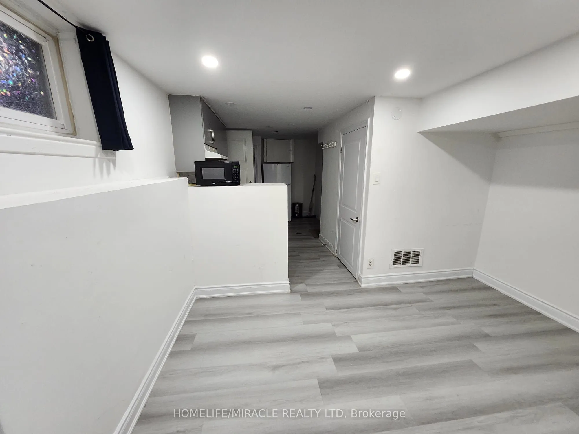 40 Corby Crescent, #BSMT