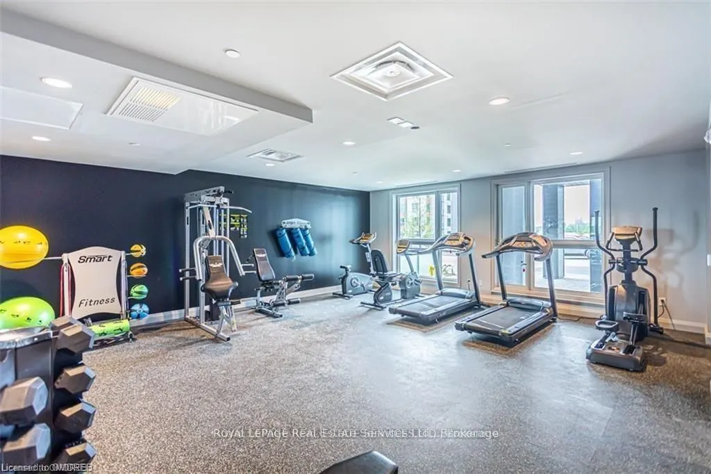 95 Dundas Street W, #511