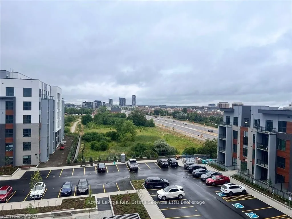 95 Dundas Street W, #511