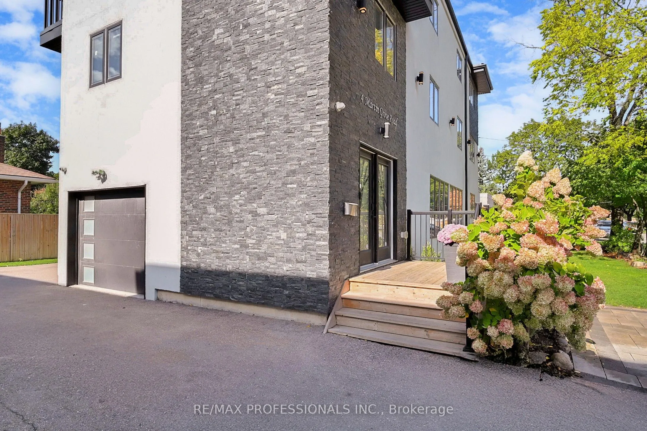 4 Martin Grove Road