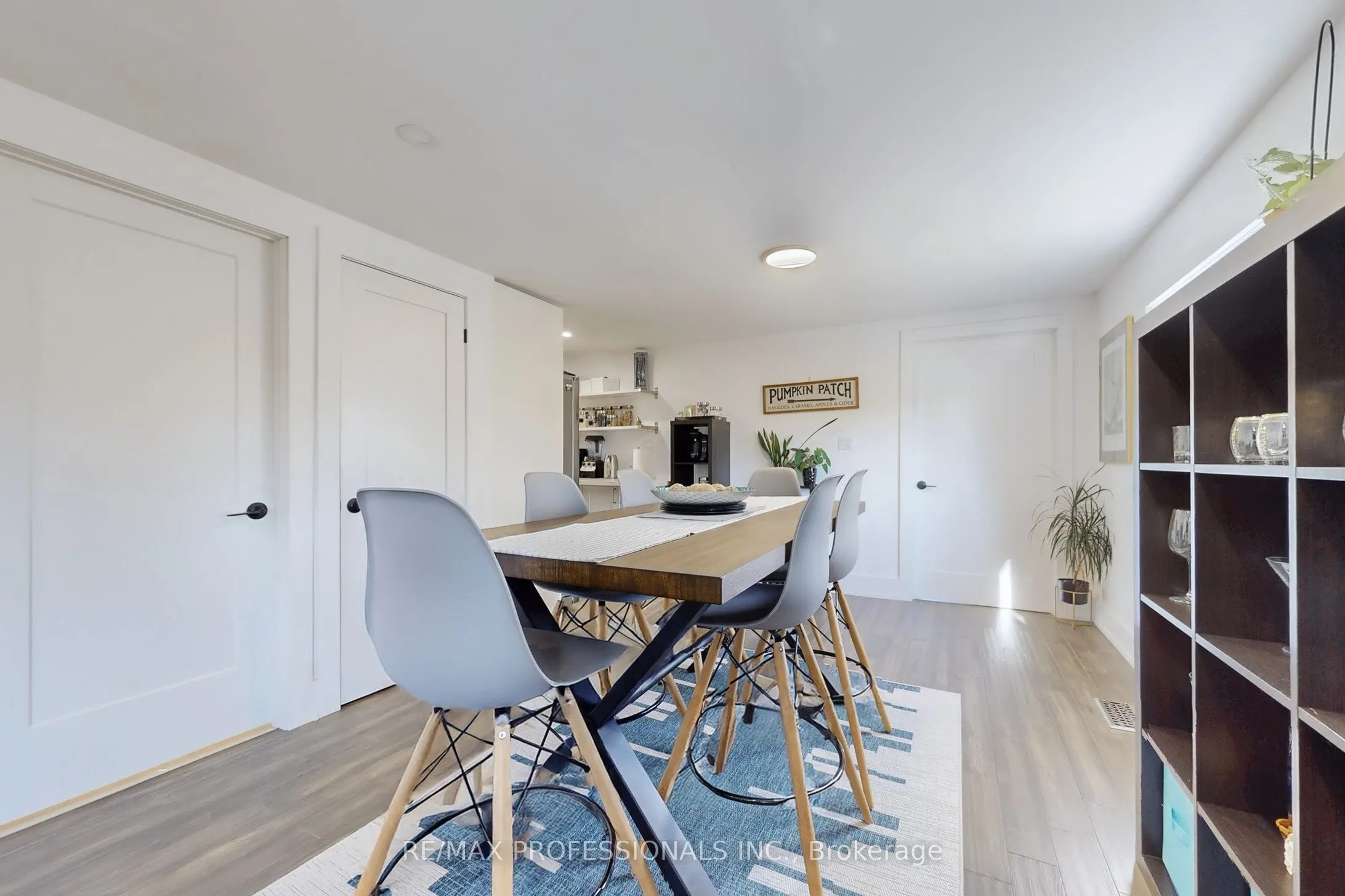 4 Martin Grove Road