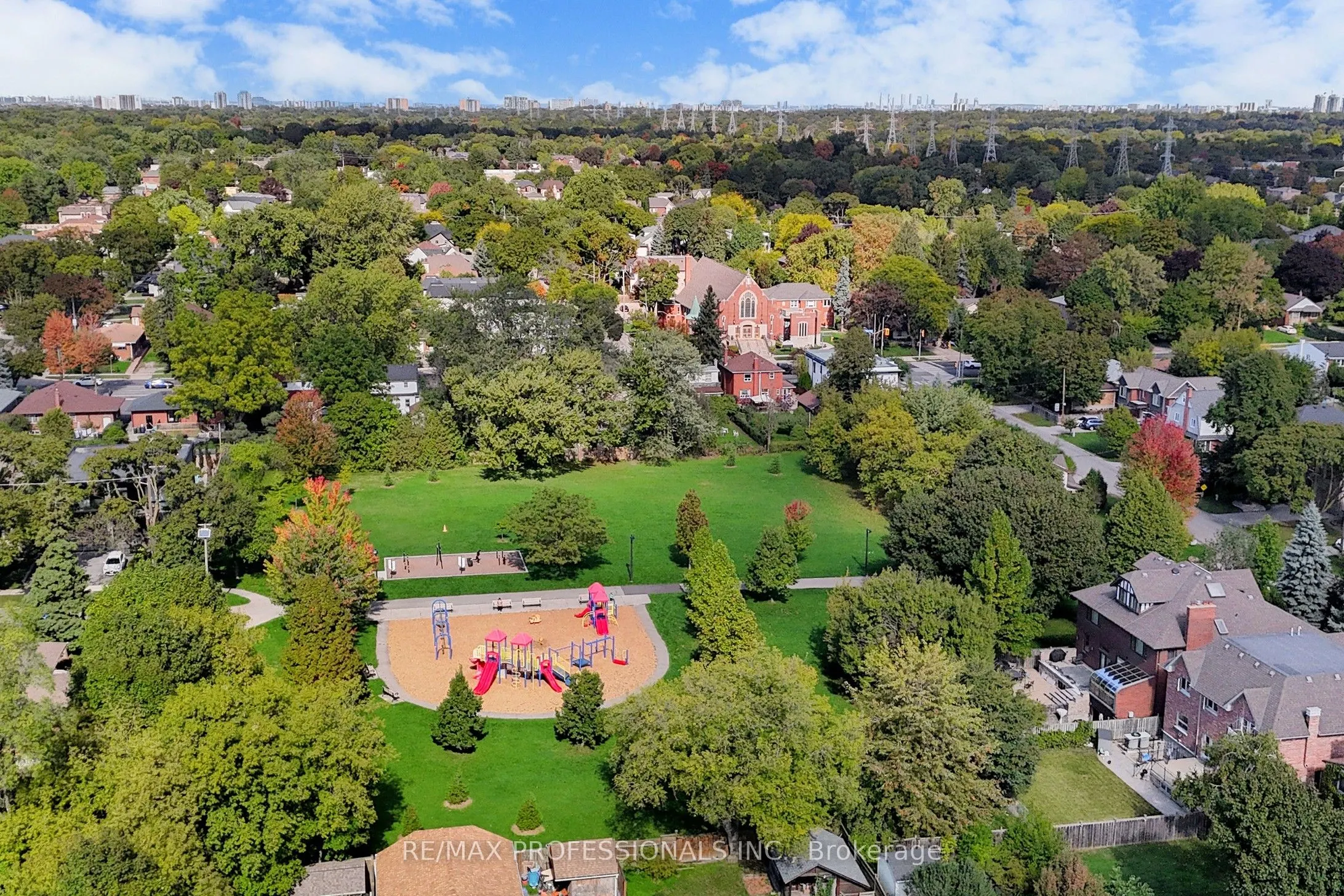4 Martin Grove Road