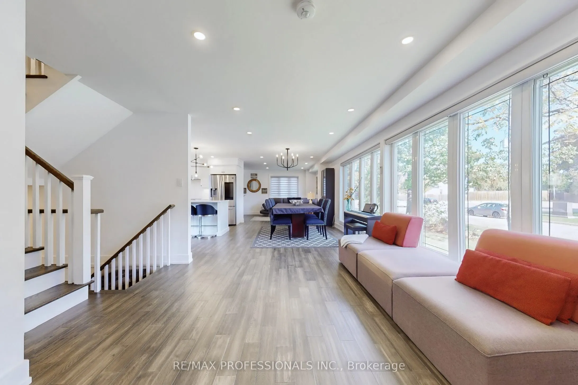 4 Martin Grove Road