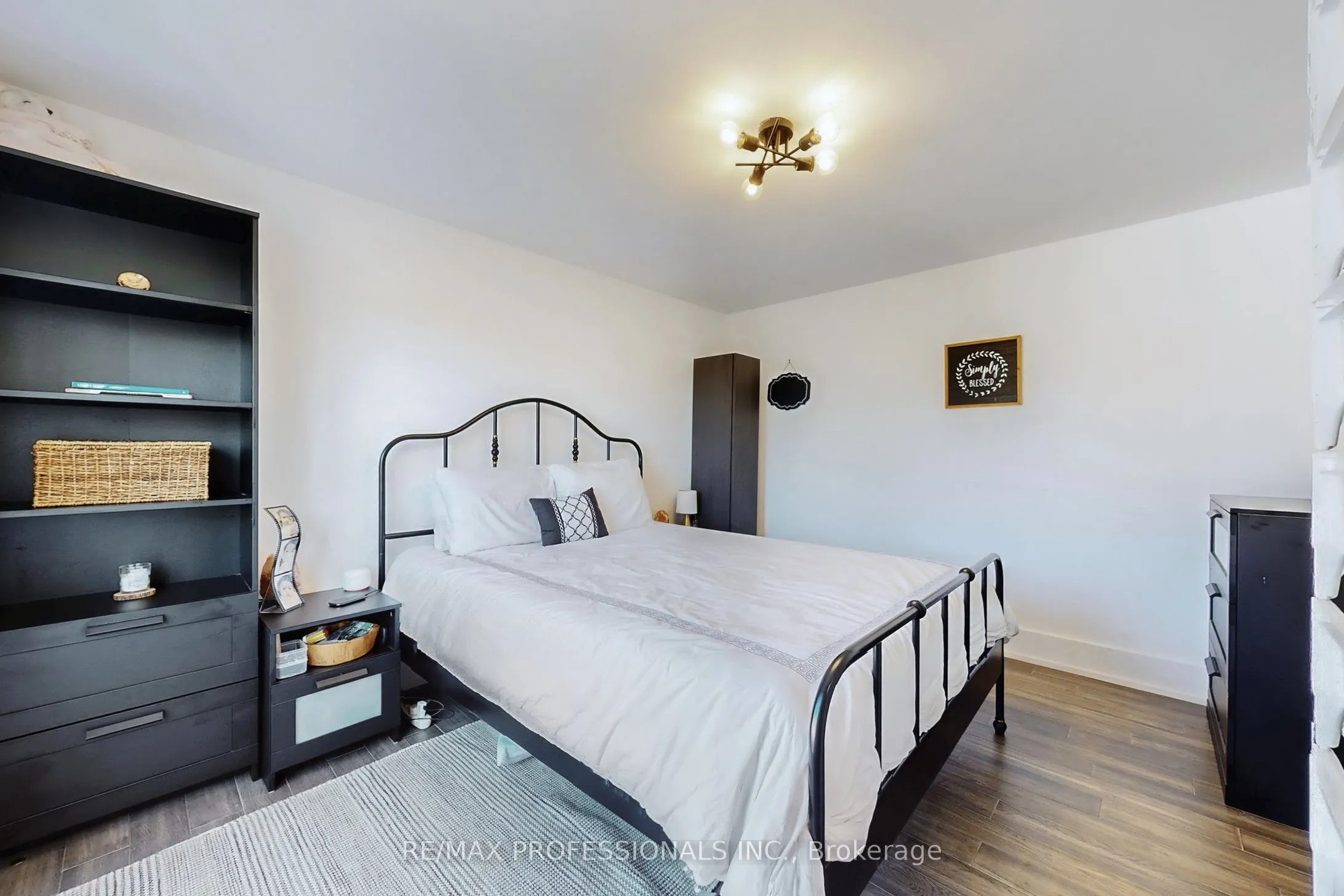 4 Martin Grove Road