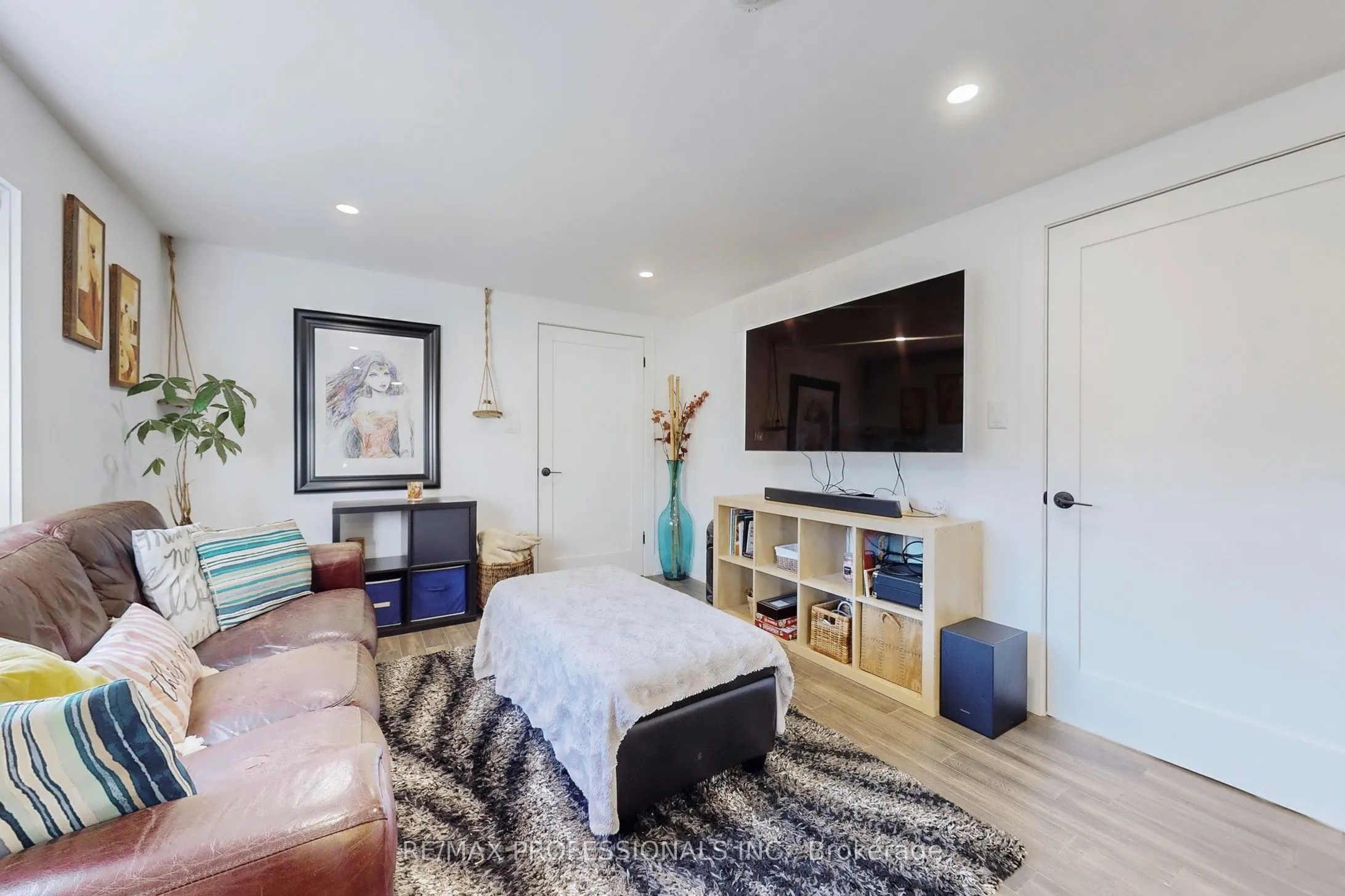4 Martin Grove Road
