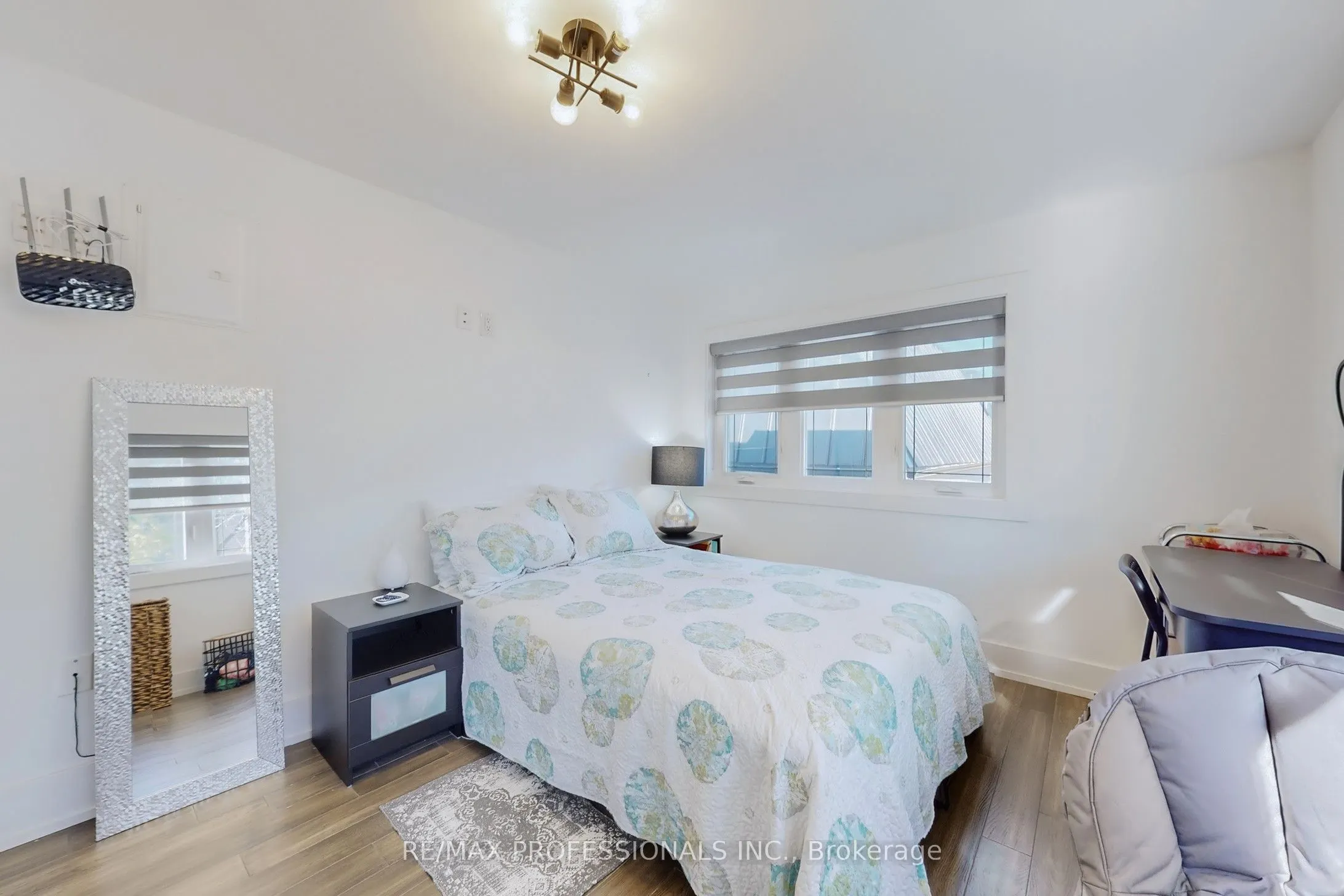 4 Martin Grove Road