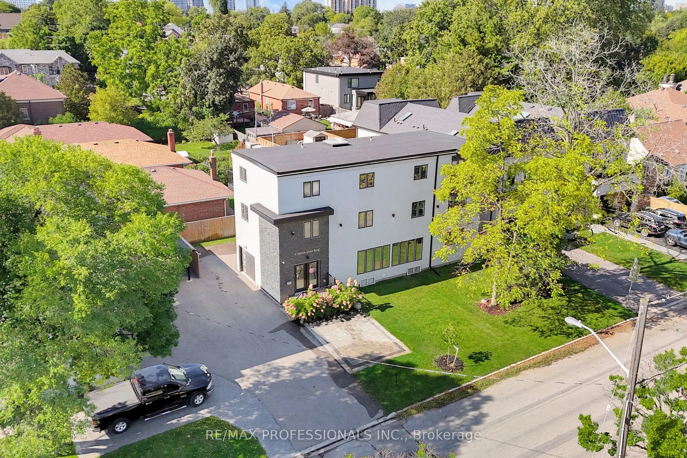 4 Martin Grove Road