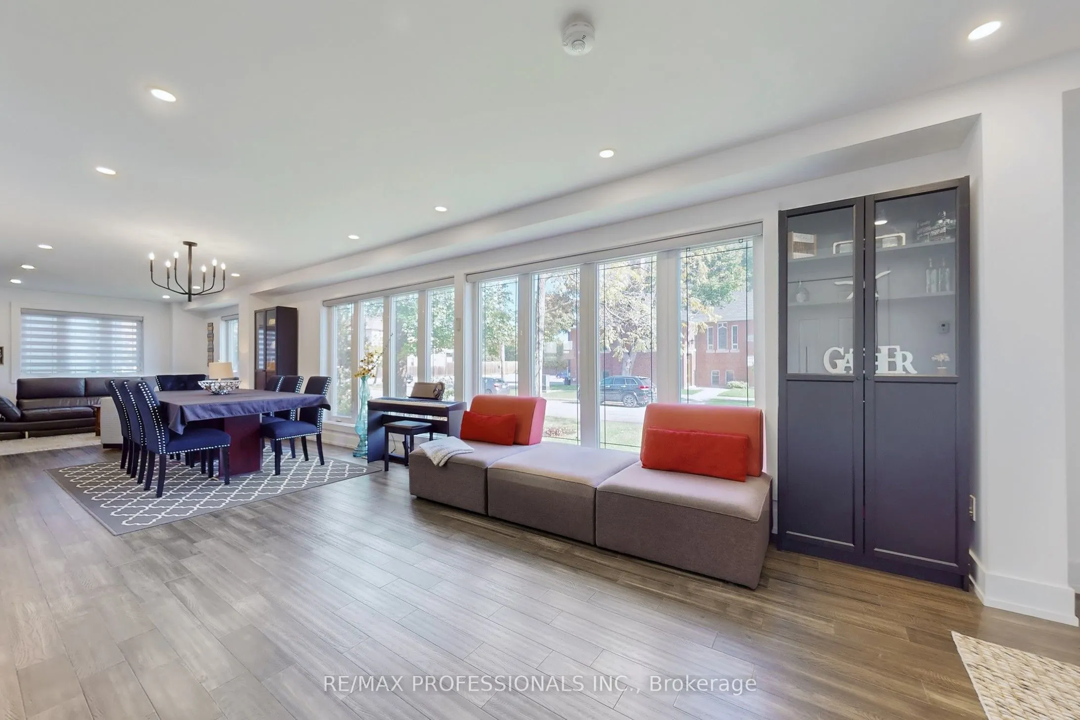 4 Martin Grove Road