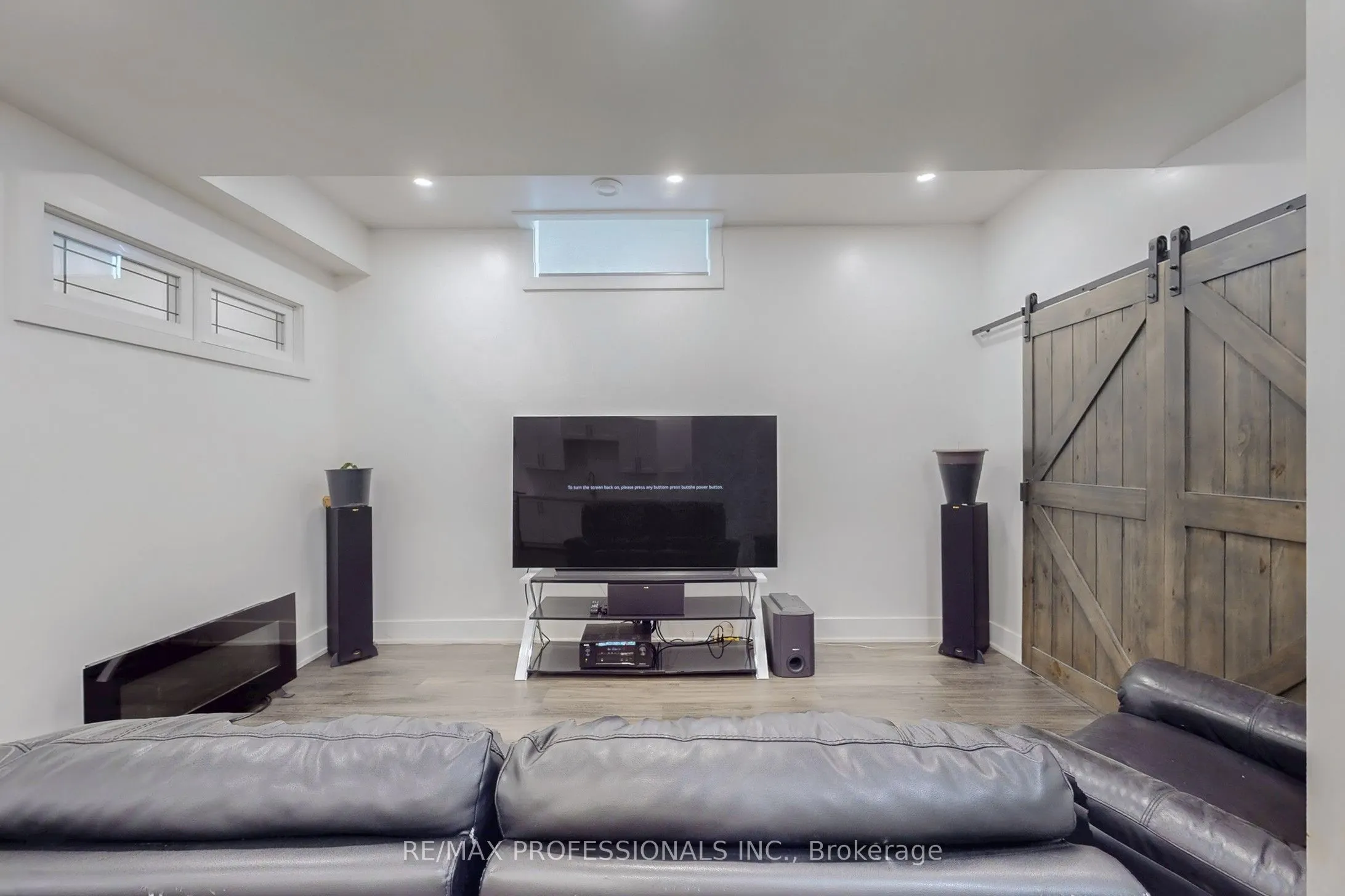 4 Martin Grove Road