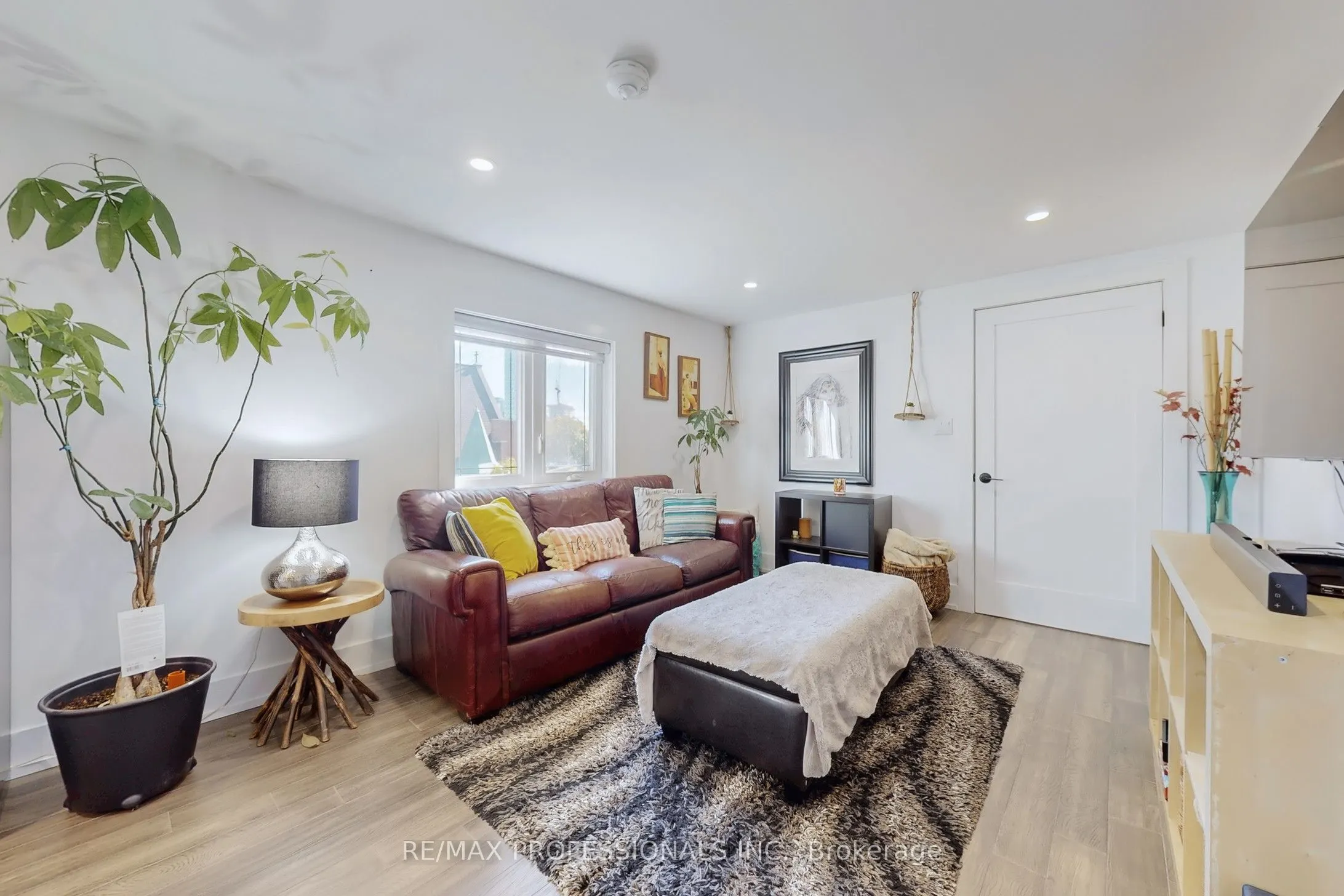4 Martin Grove Road