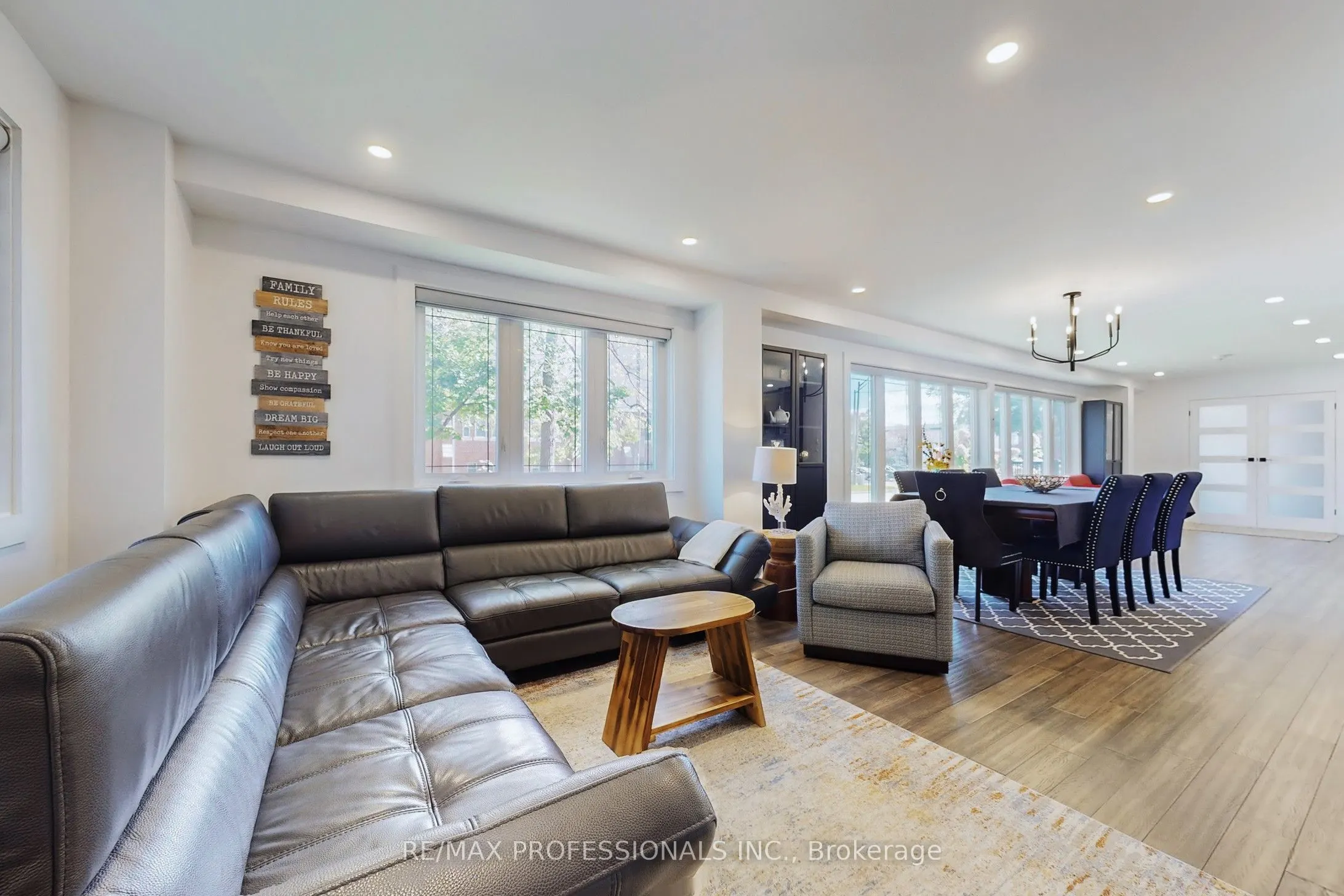 4 Martin Grove Road