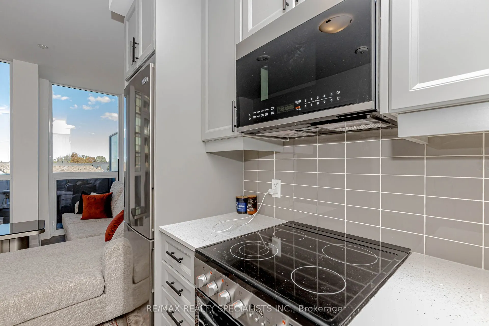 2333 Khalsa Gate, #404