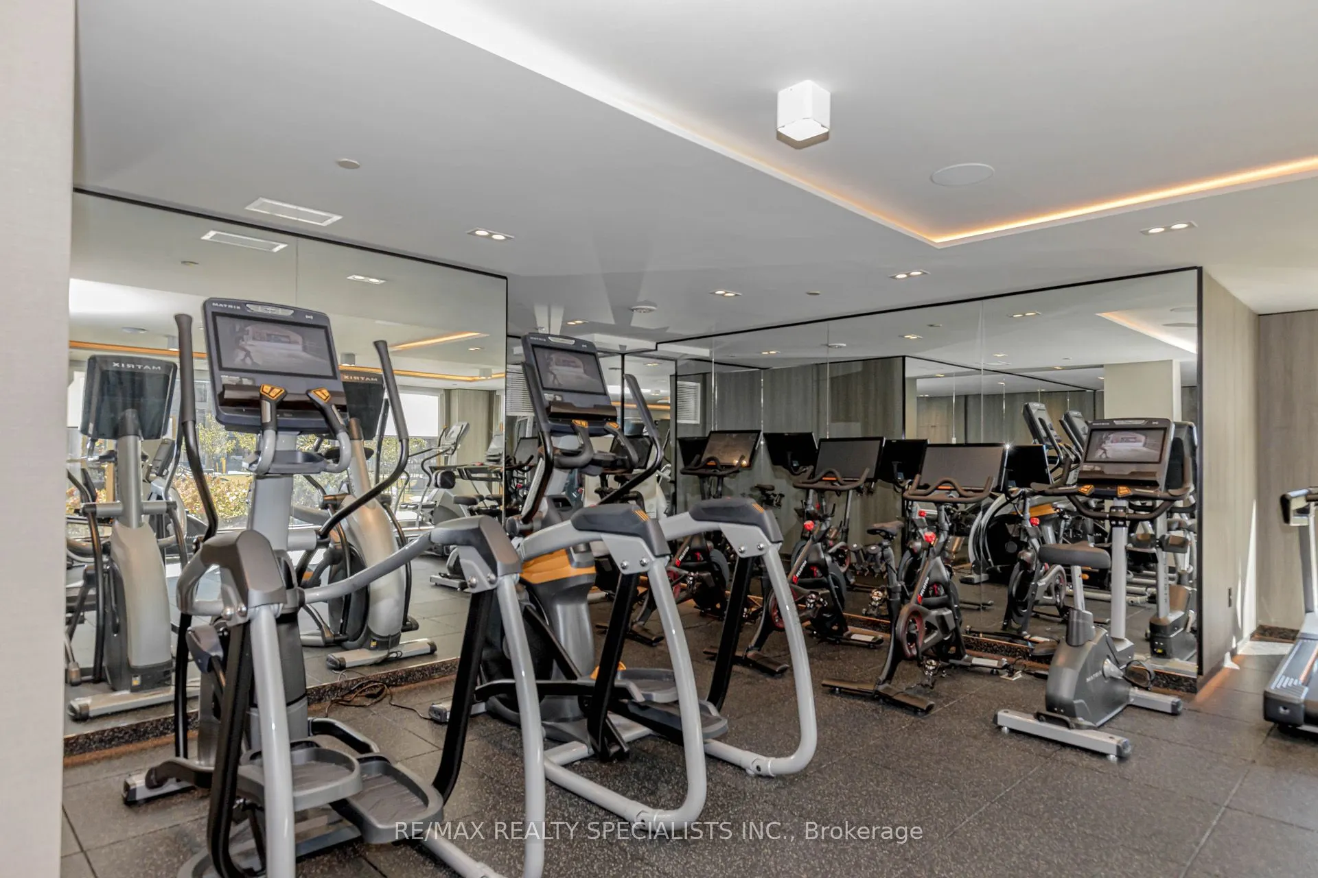 2333 Khalsa Gate, #404
