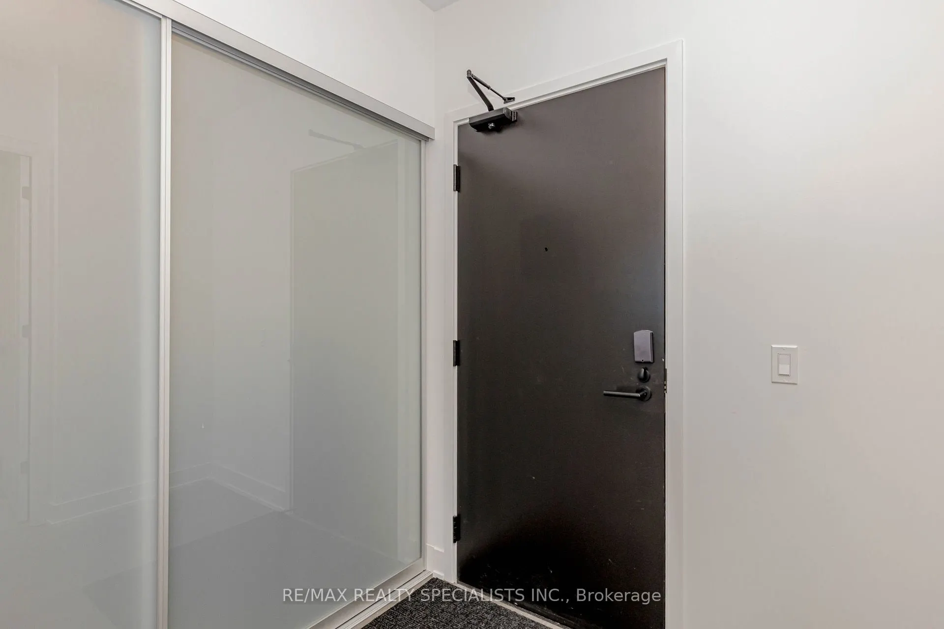 2333 Khalsa Gate, #404