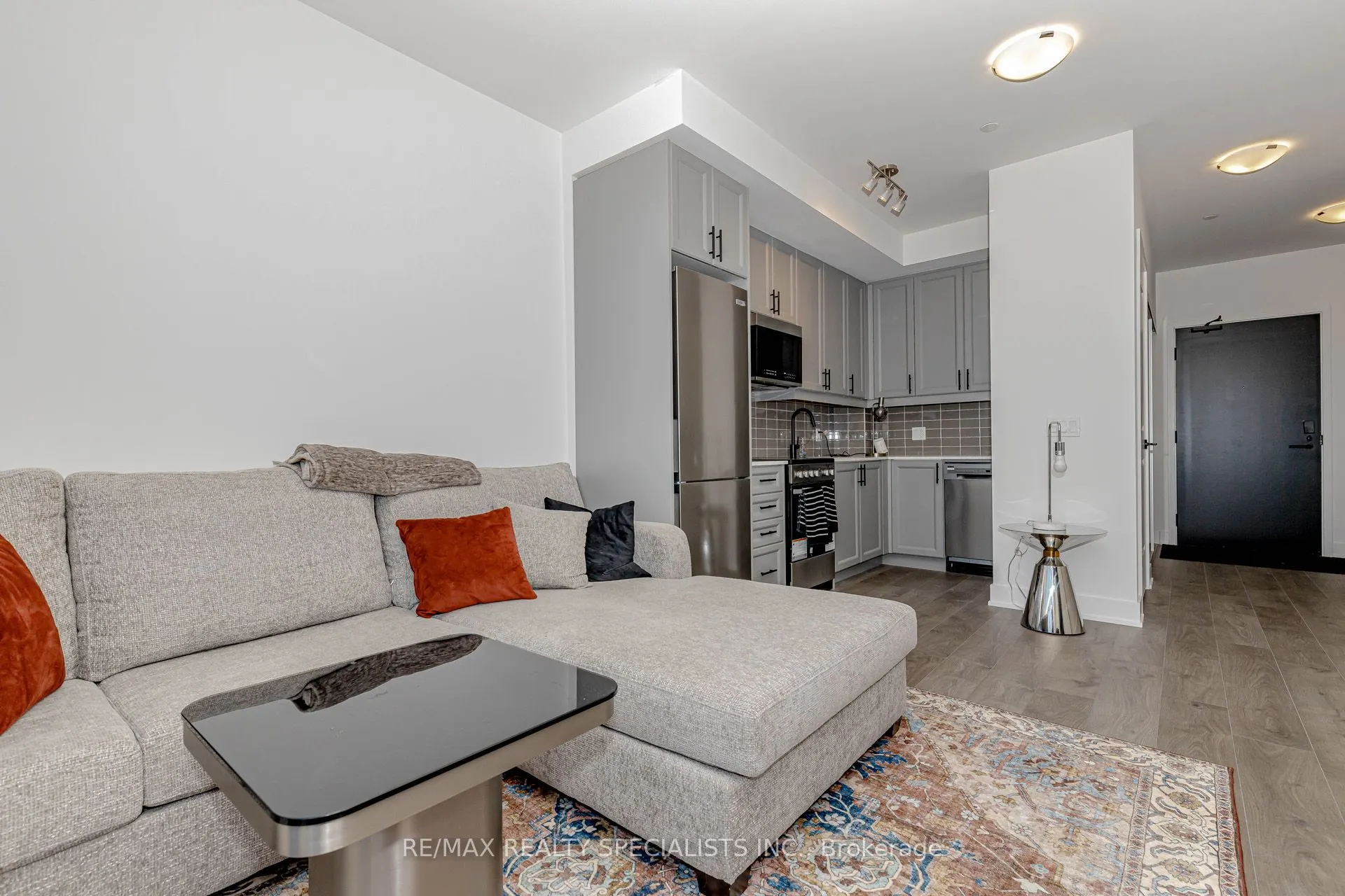 2333 Khalsa Gate, #404