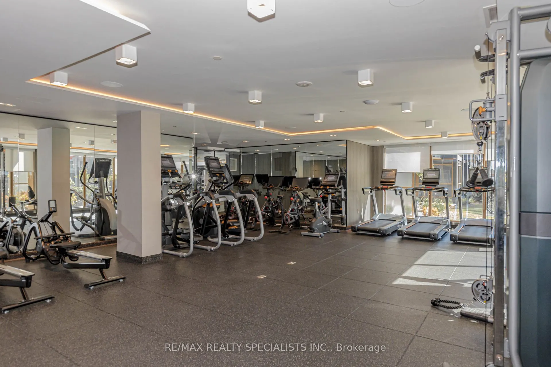 2333 Khalsa Gate, #404