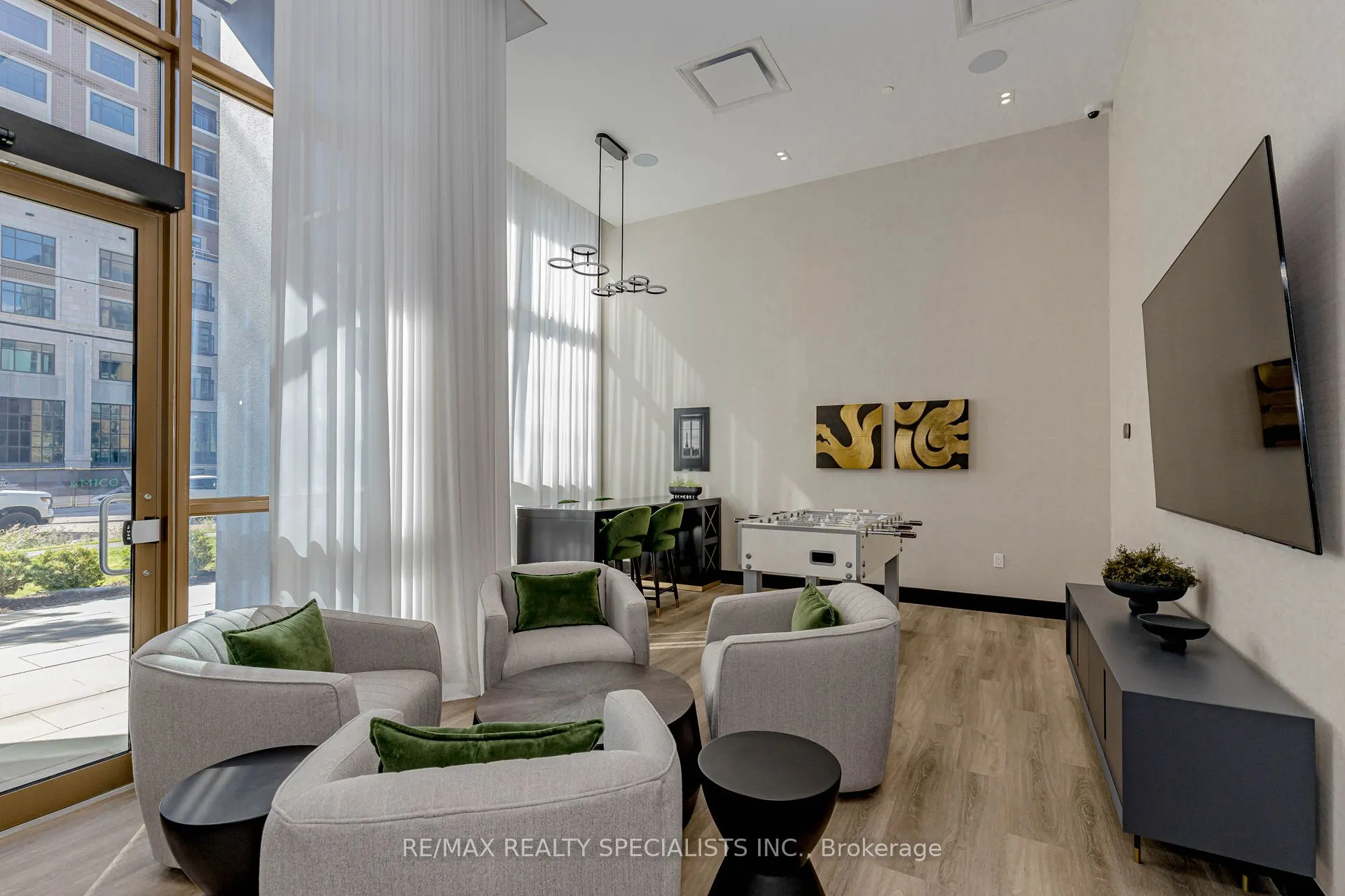 2333 Khalsa Gate, #404