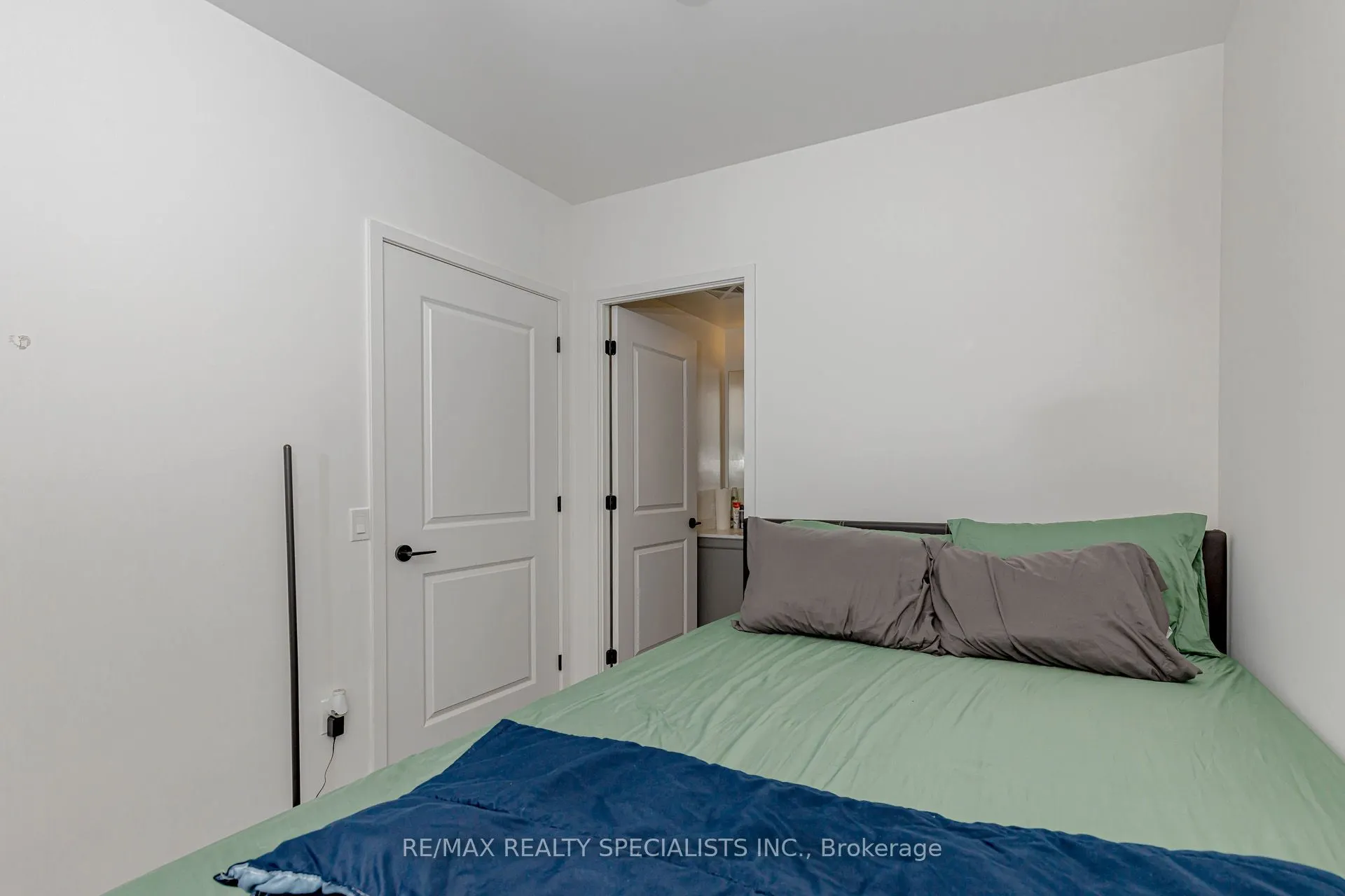 2333 Khalsa Gate, #404