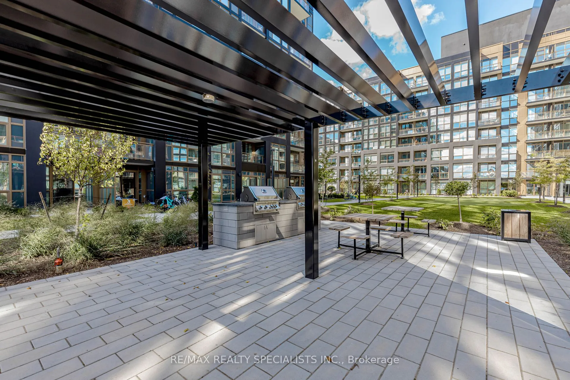 2333 Khalsa Gate, #404