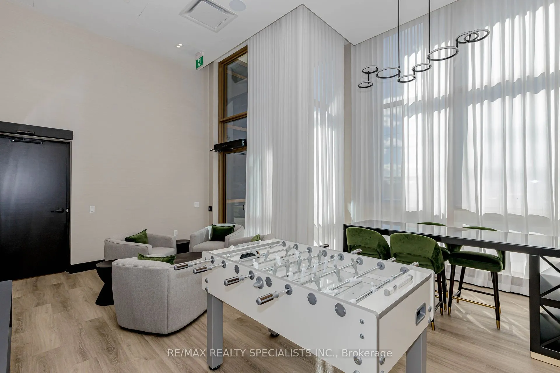 2333 Khalsa Gate, #404