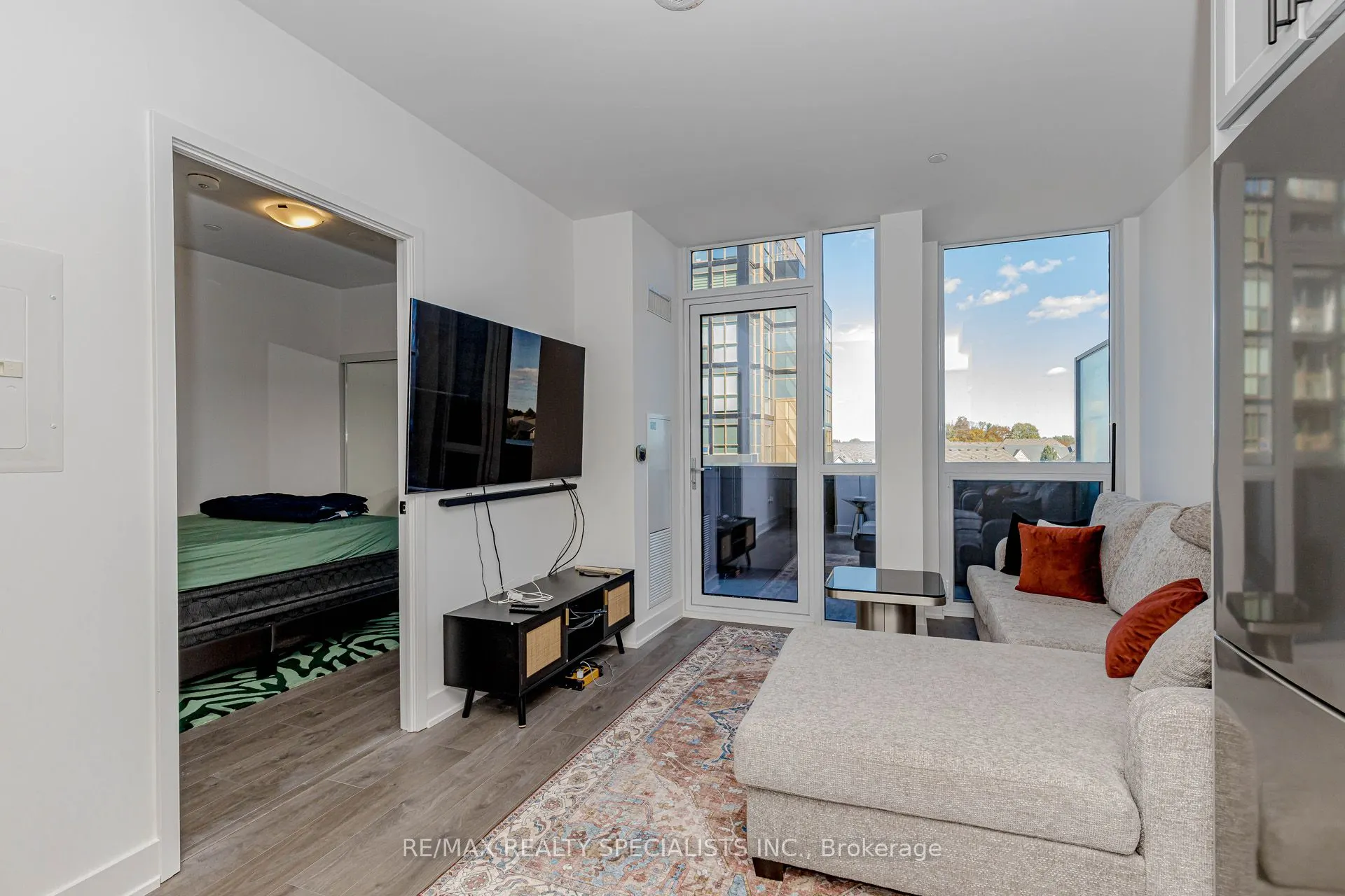 2333 Khalsa Gate, #404