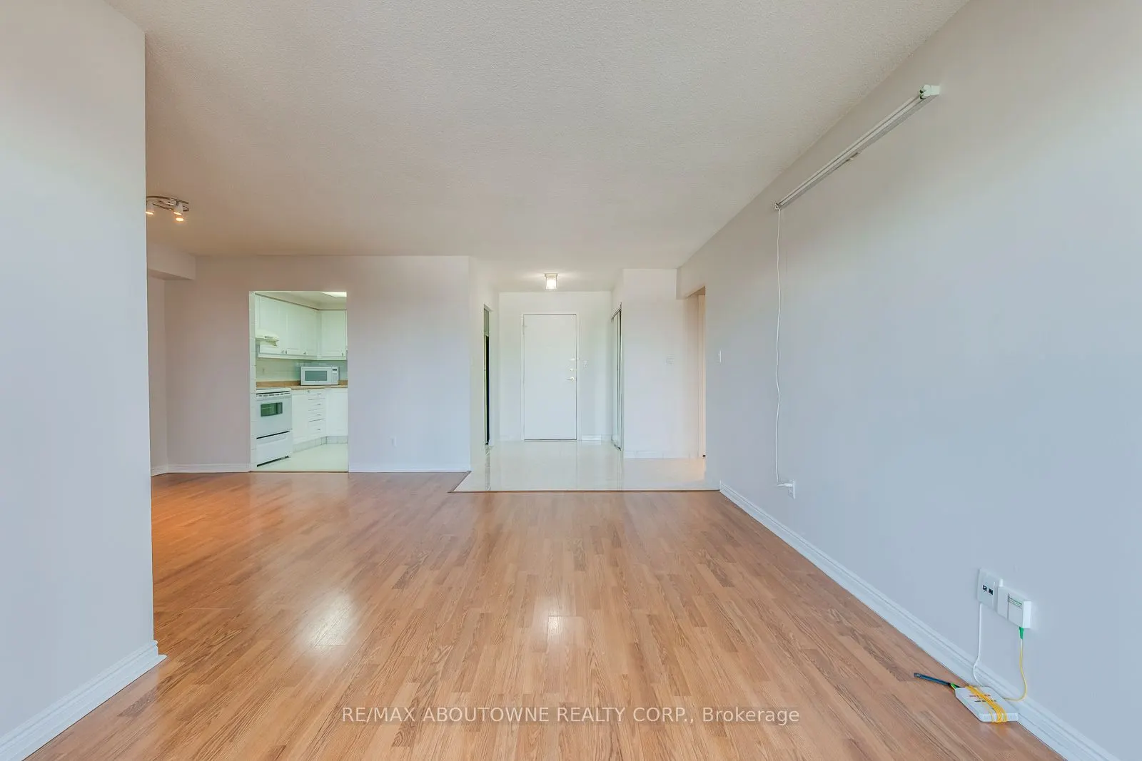 135 Hillcrest Avenue, #1415