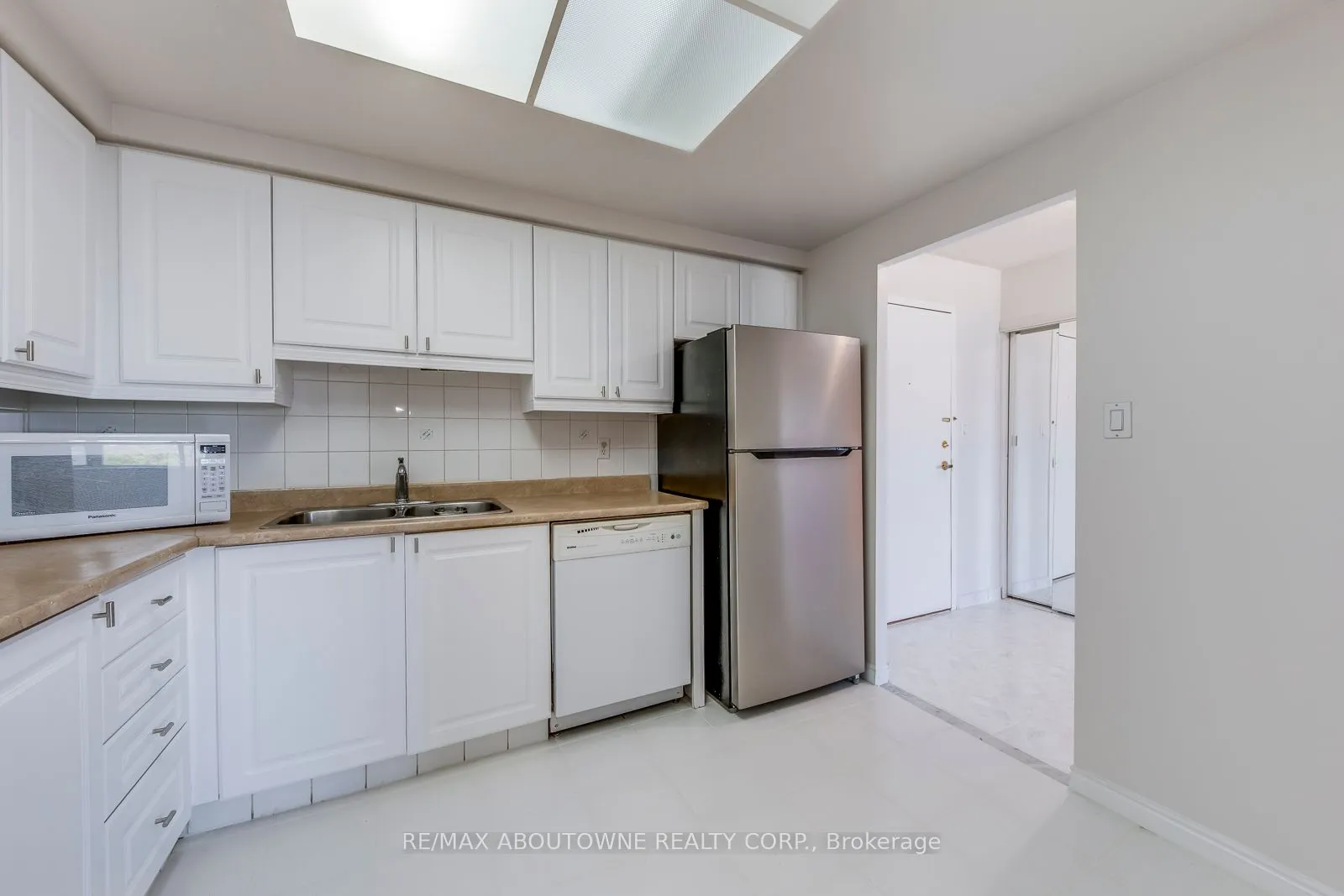 135 Hillcrest Avenue, #1415