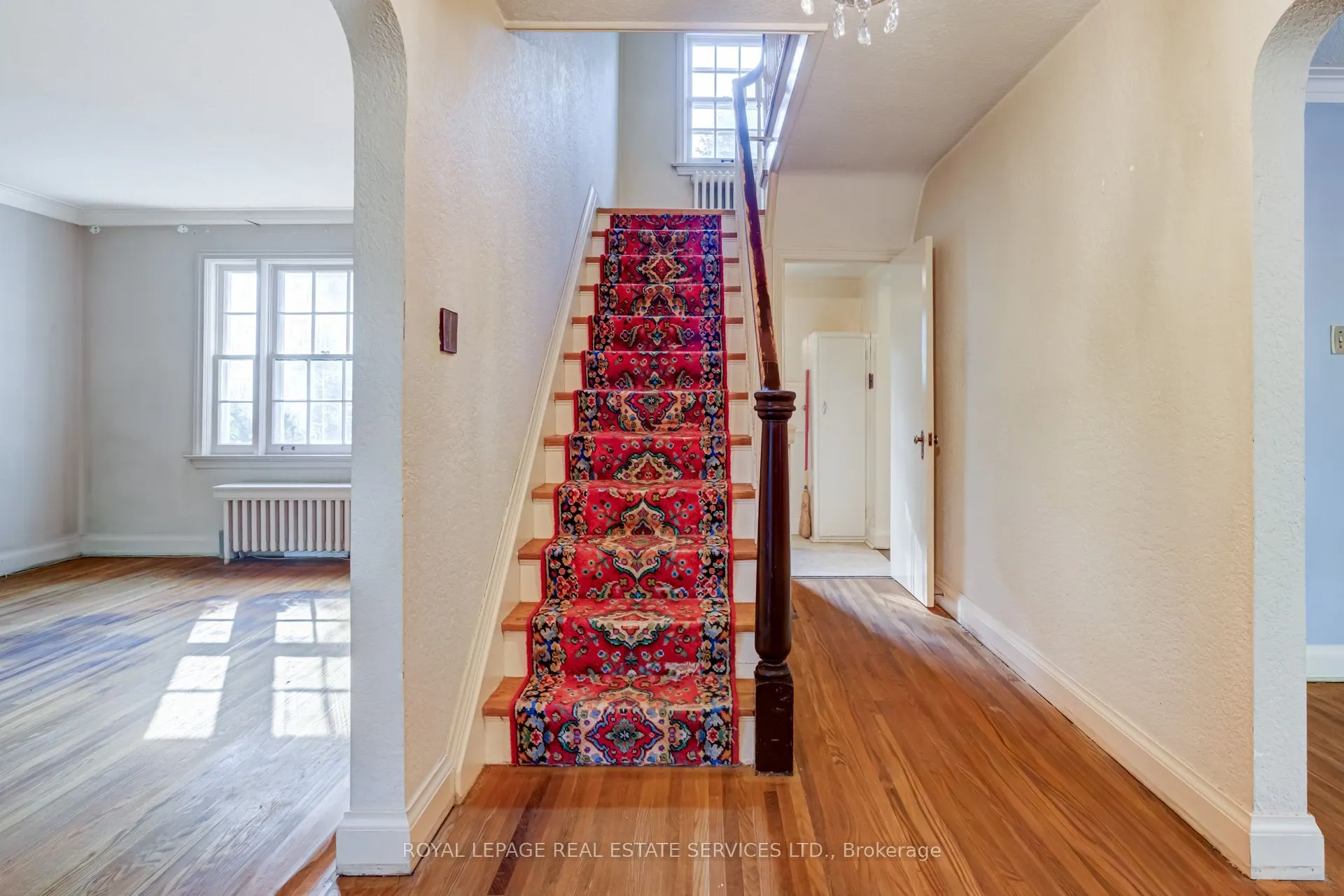 25 Ashton Manor