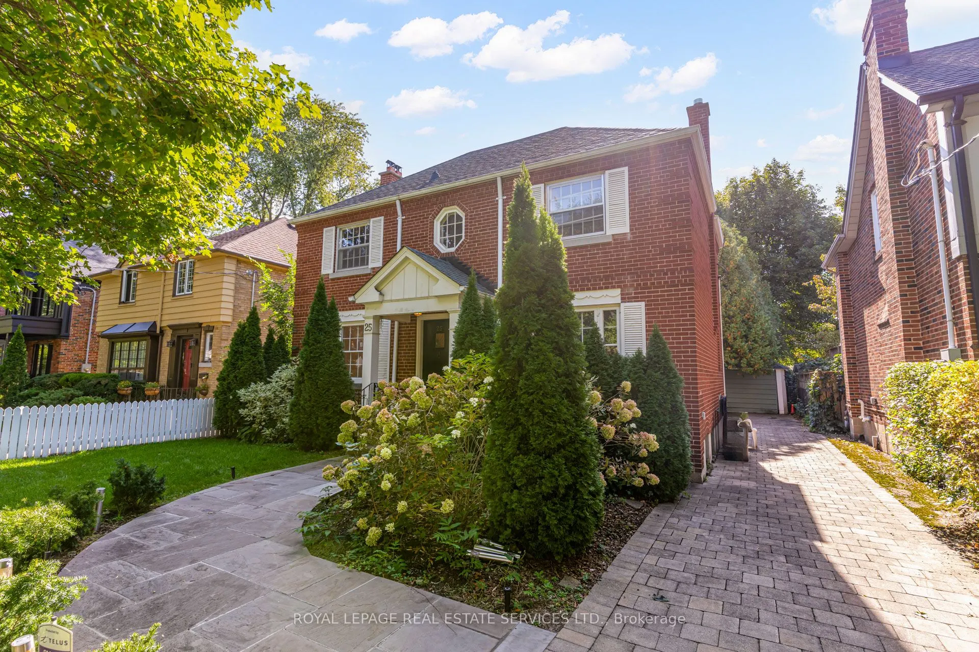25 Ashton Manor