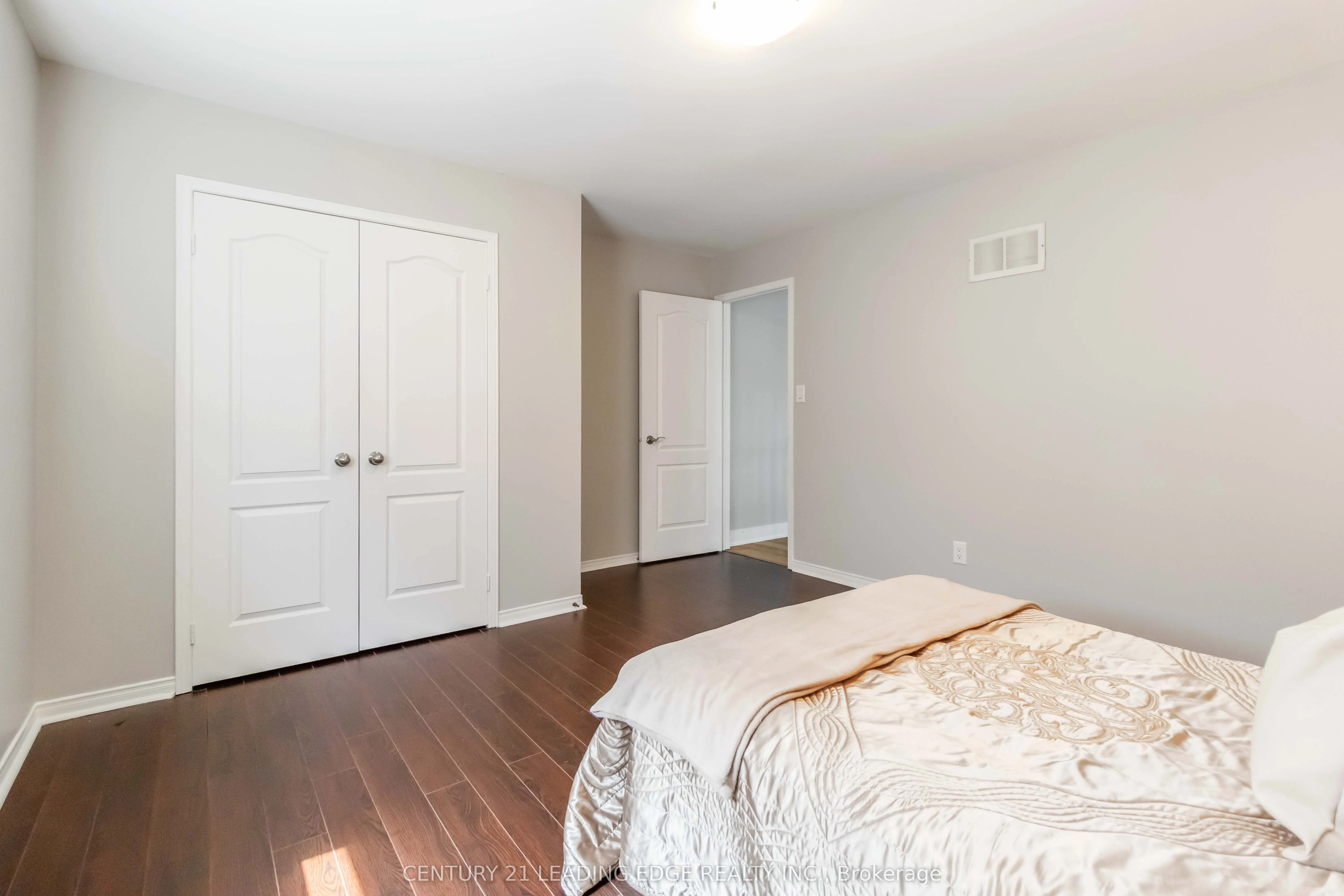 286 FERNFOREST Drive