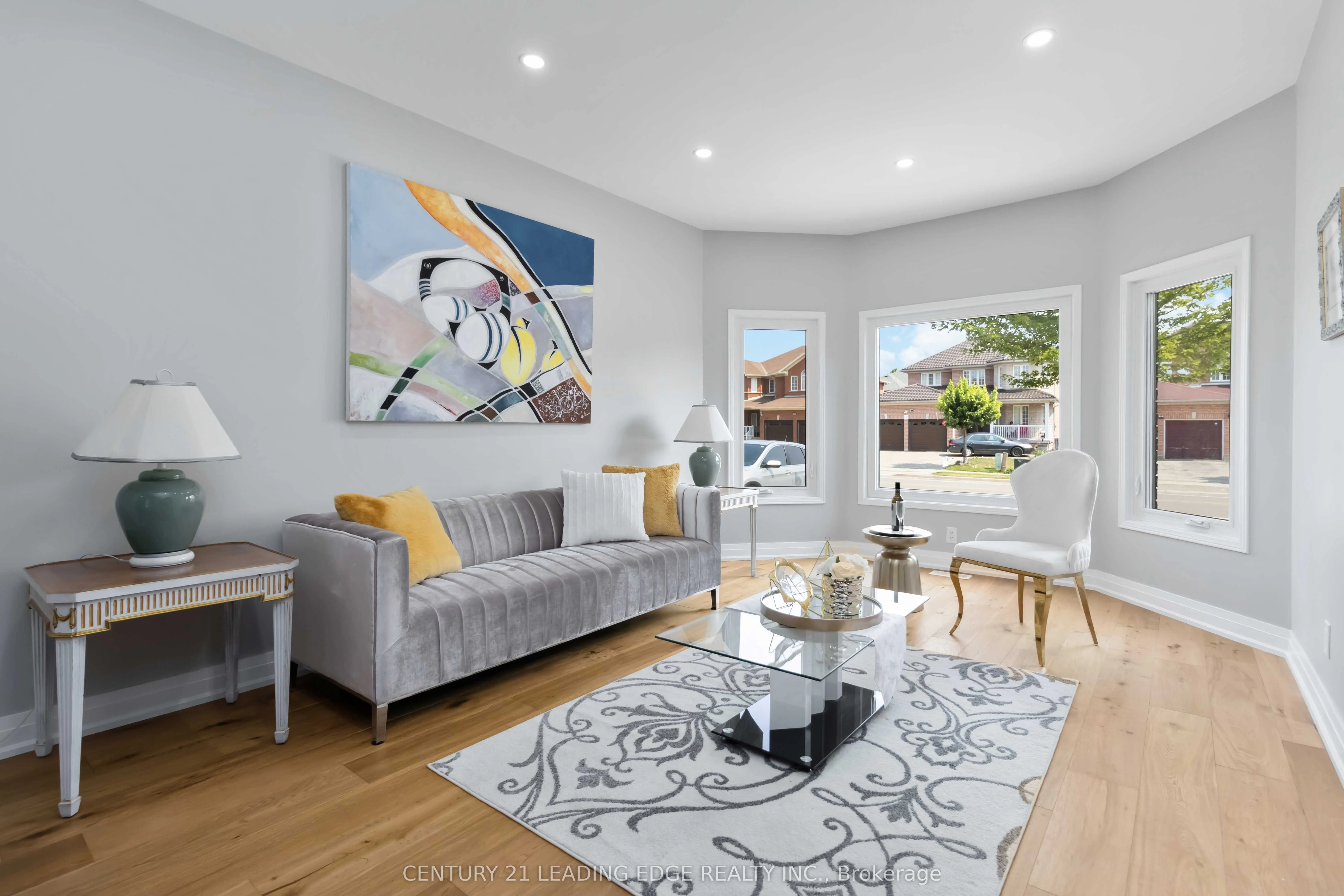 286 FERNFOREST Drive