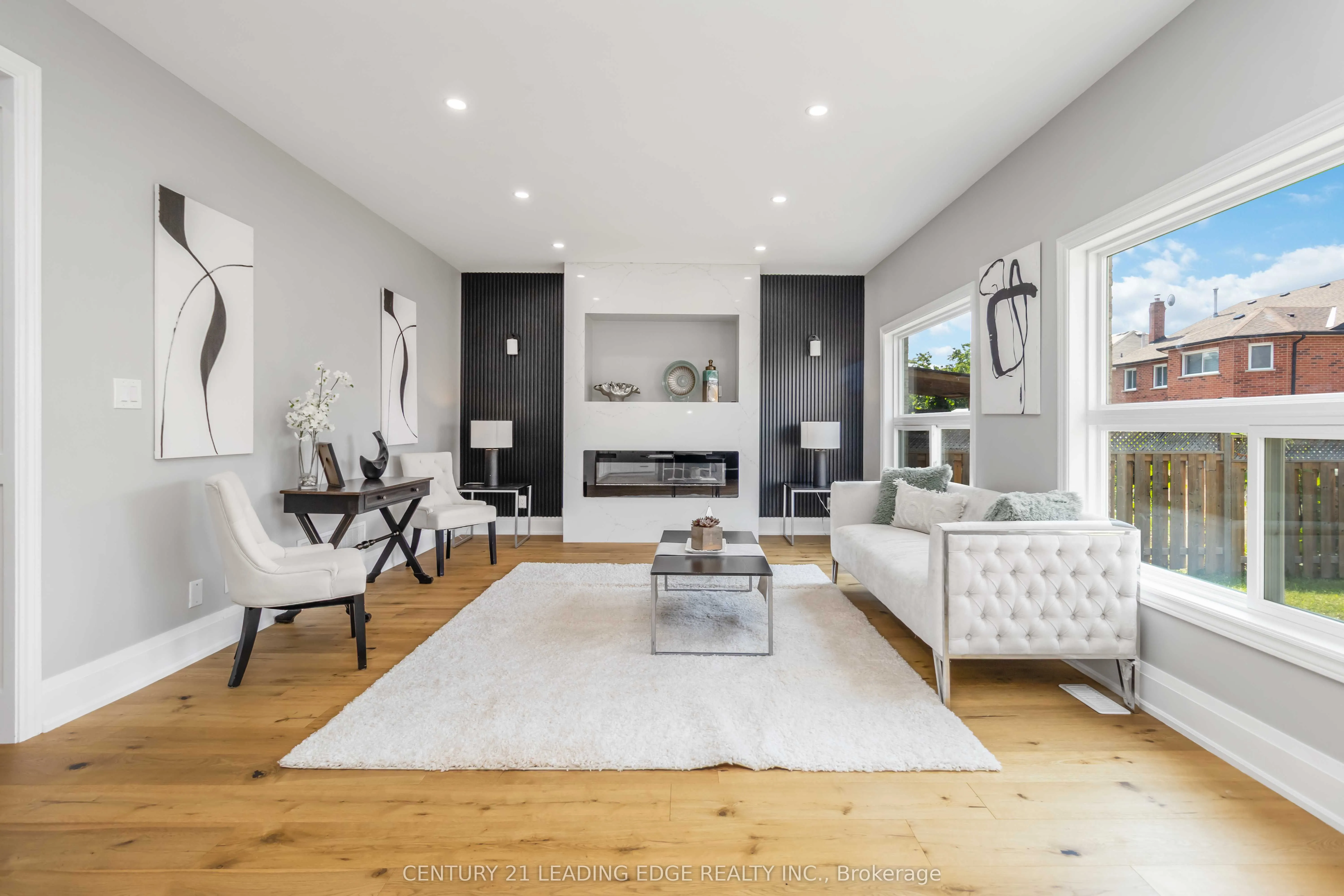 286 FERNFOREST Drive