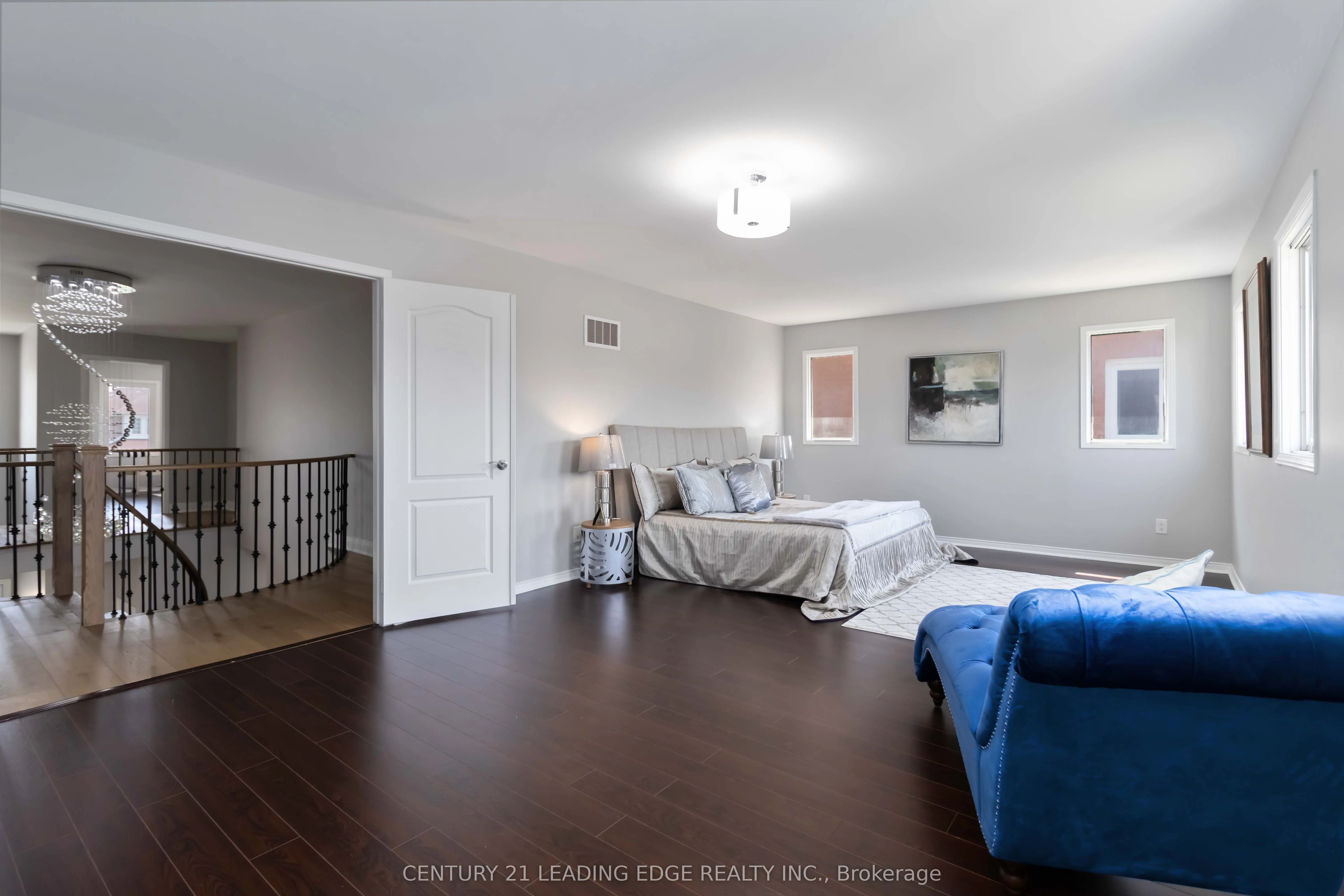 286 FERNFOREST Drive