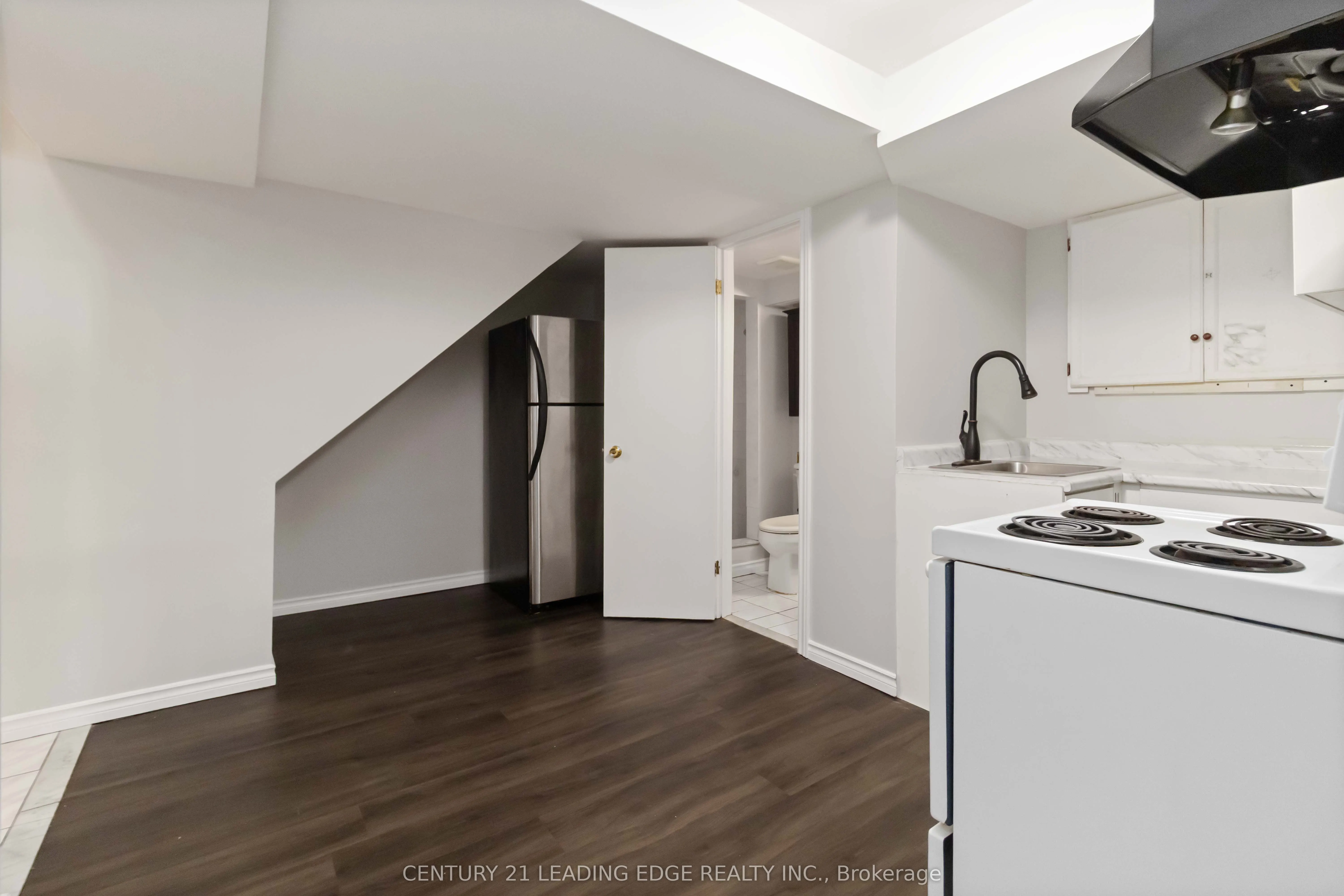286 FERNFOREST Drive