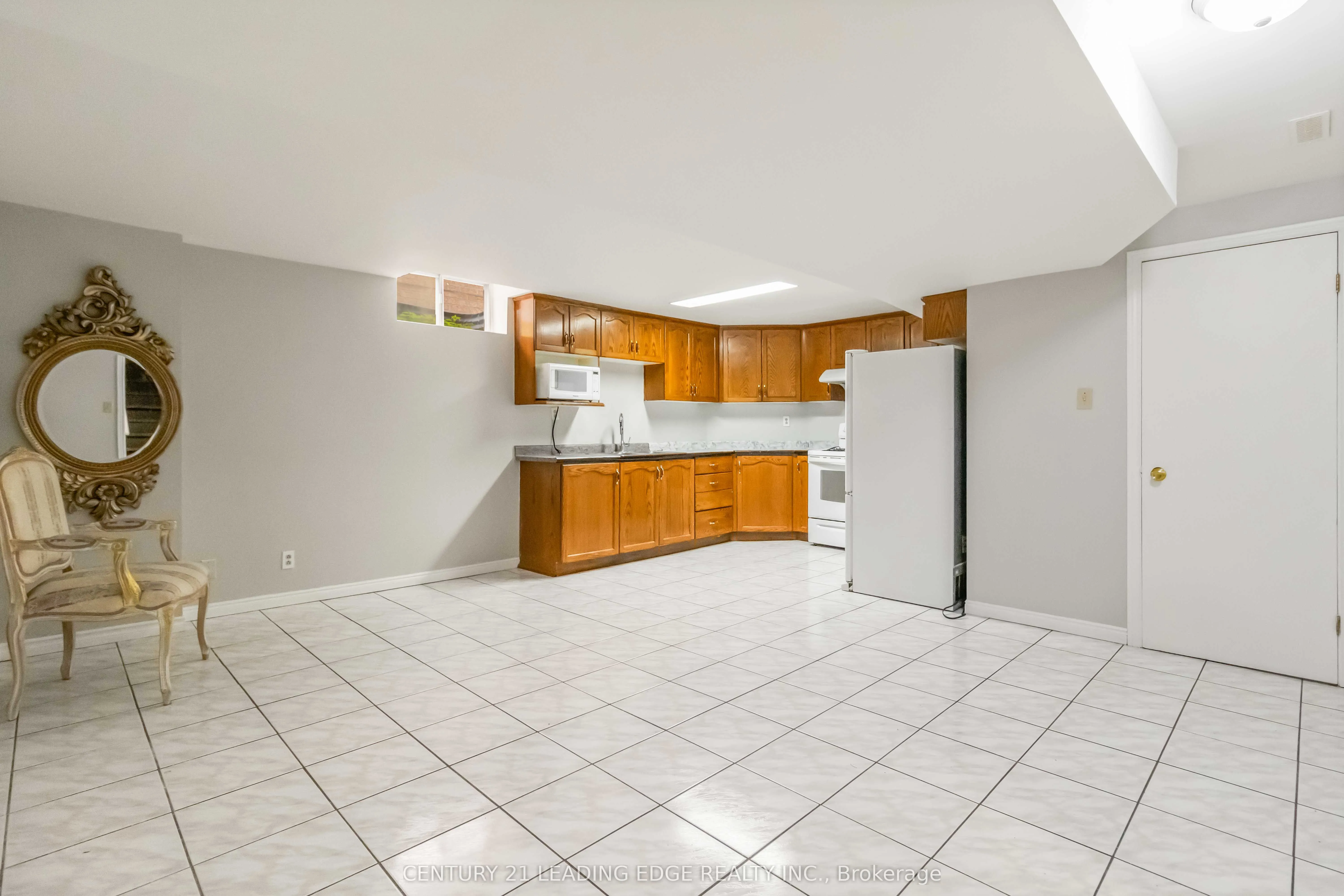 286 FERNFOREST Drive