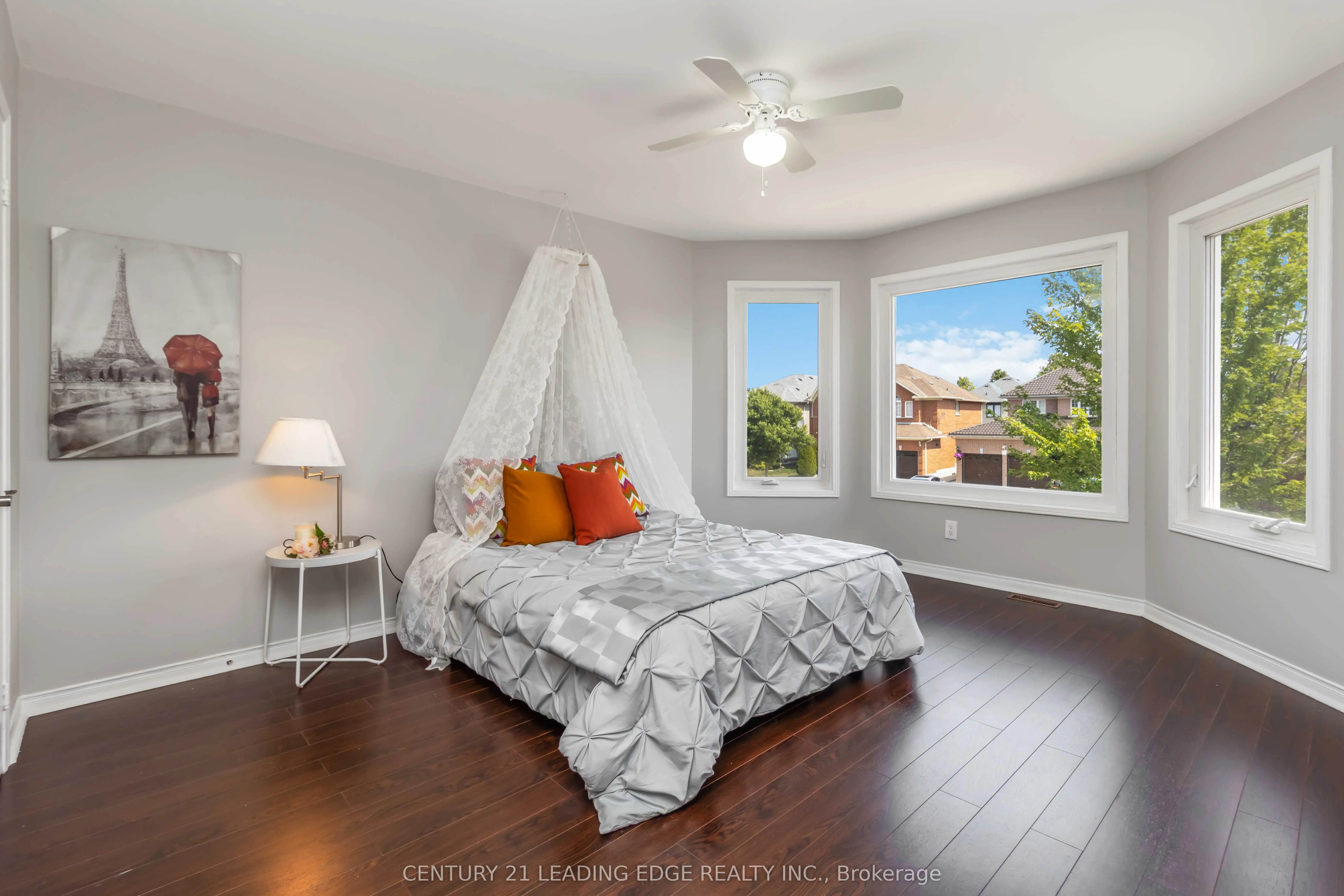 286 FERNFOREST Drive