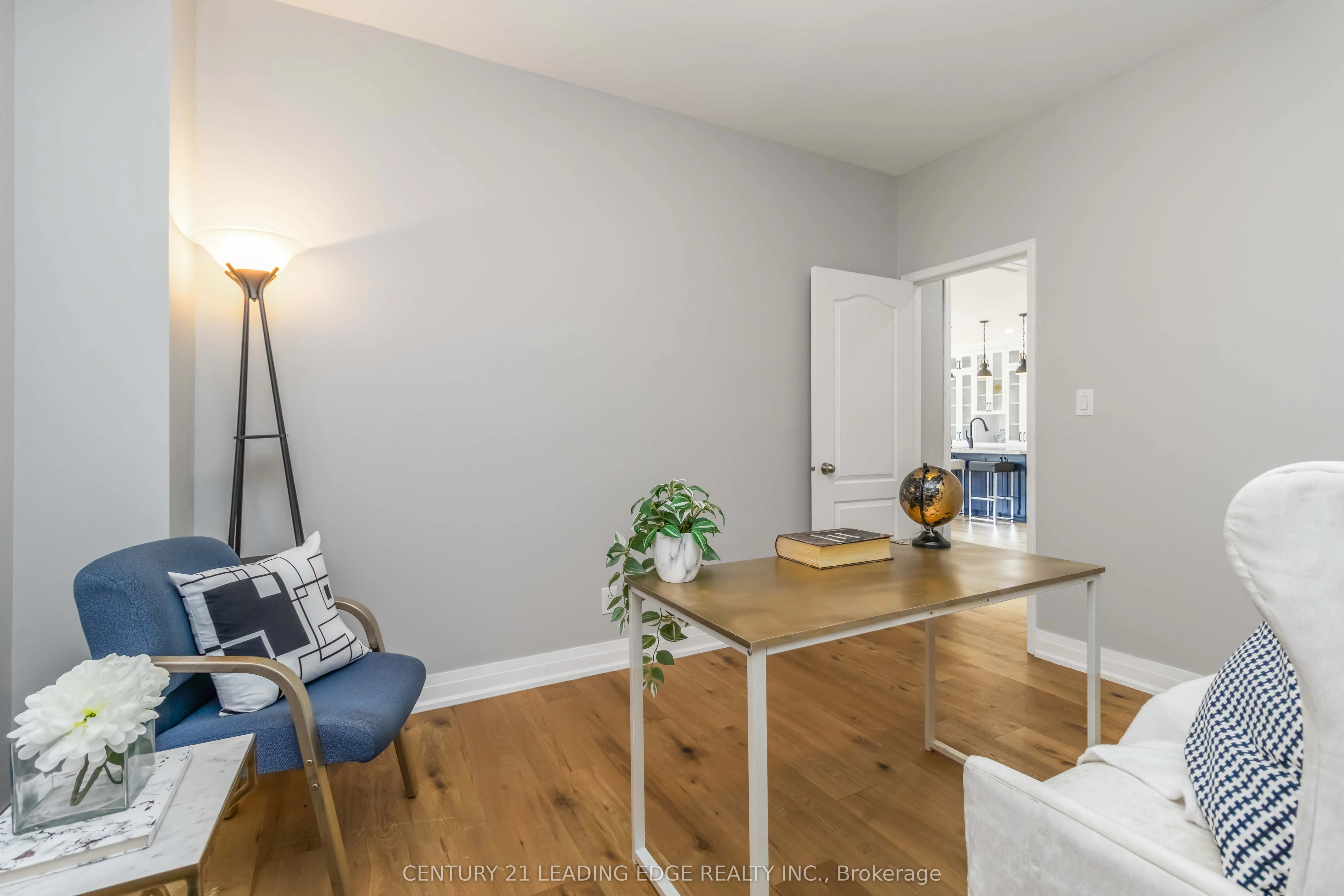 286 FERNFOREST Drive