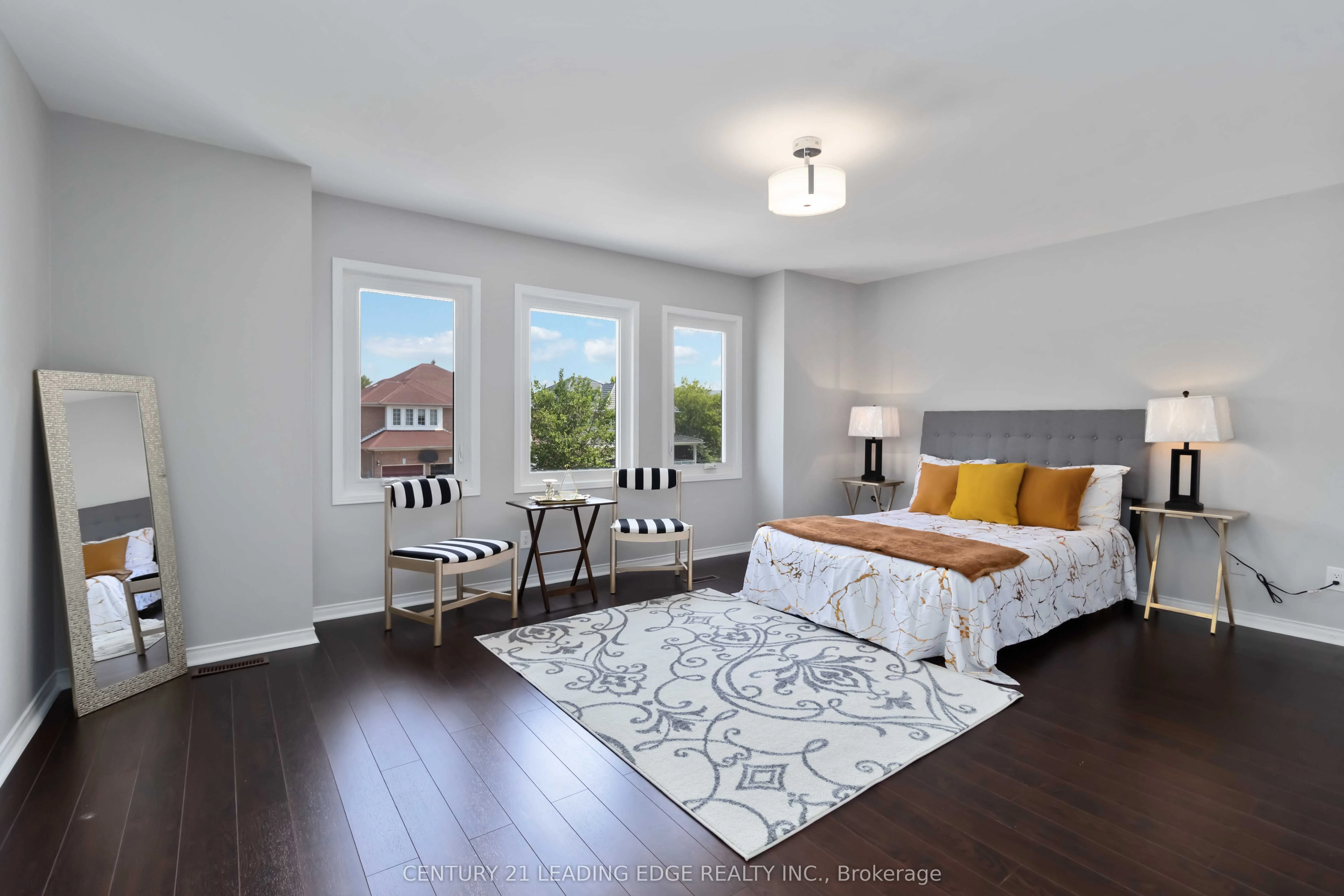 286 FERNFOREST Drive
