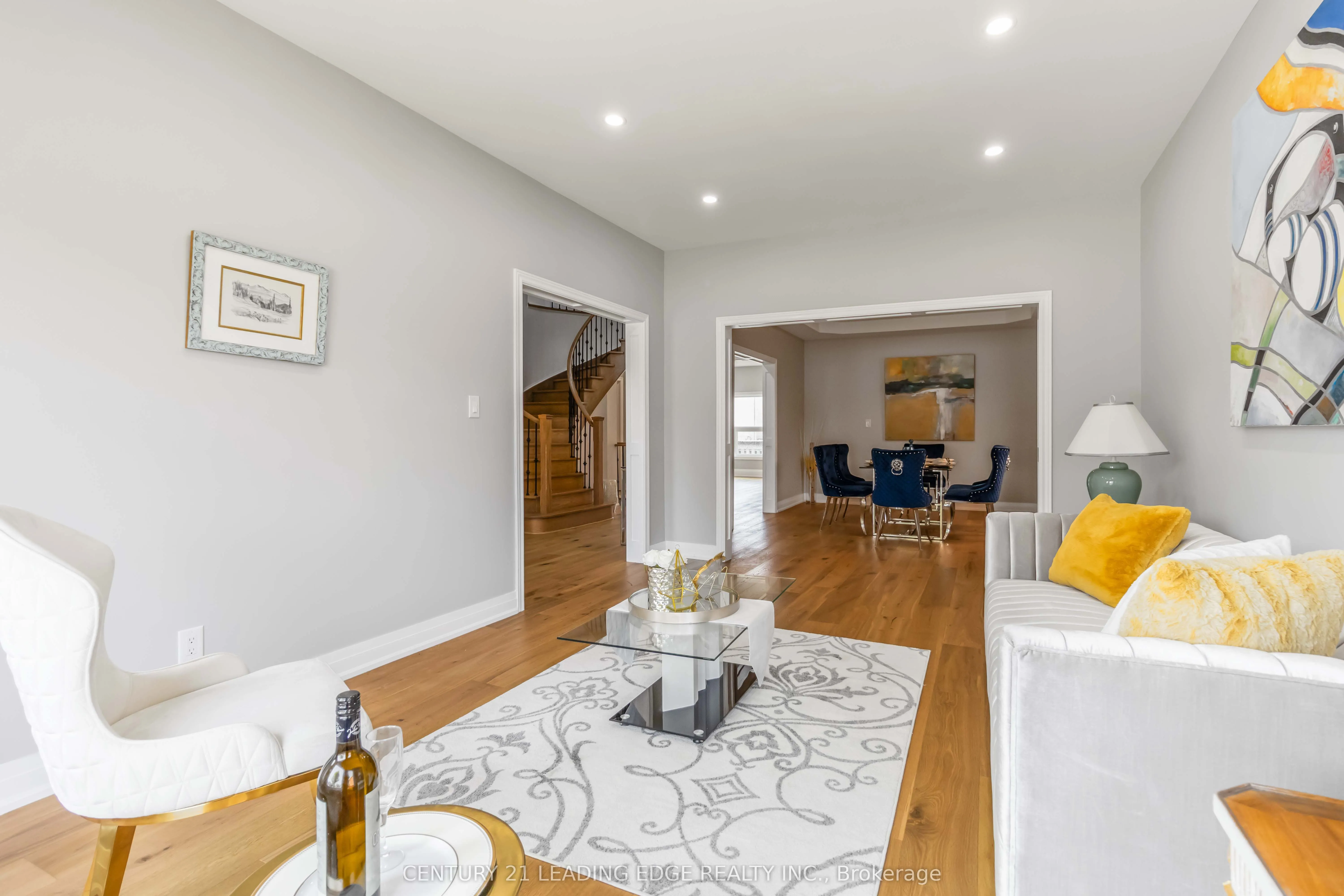 286 FERNFOREST Drive