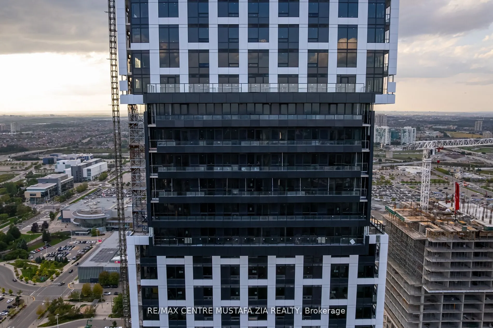 4015 The Exchange, #1908