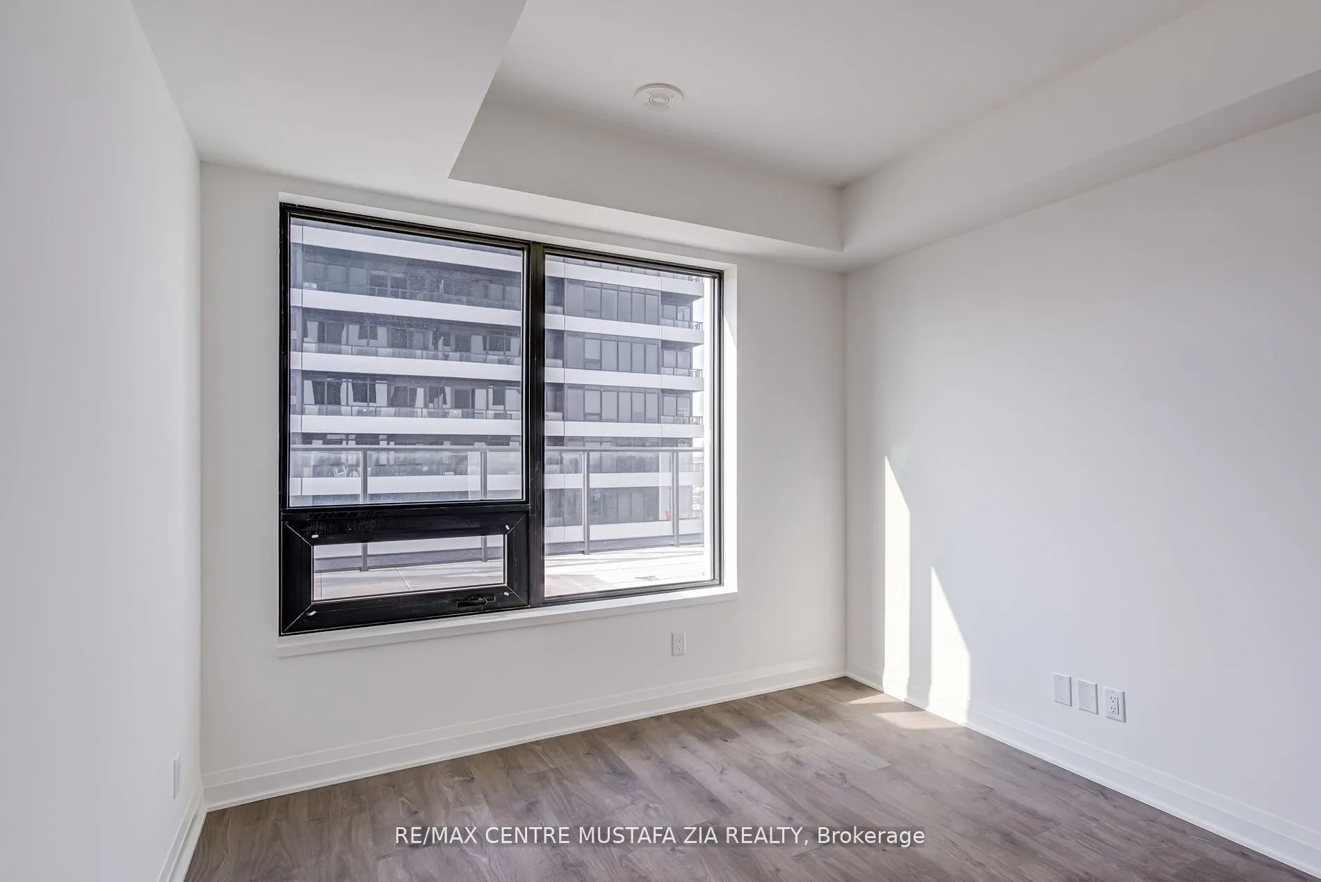 4015 The Exchange, #1908