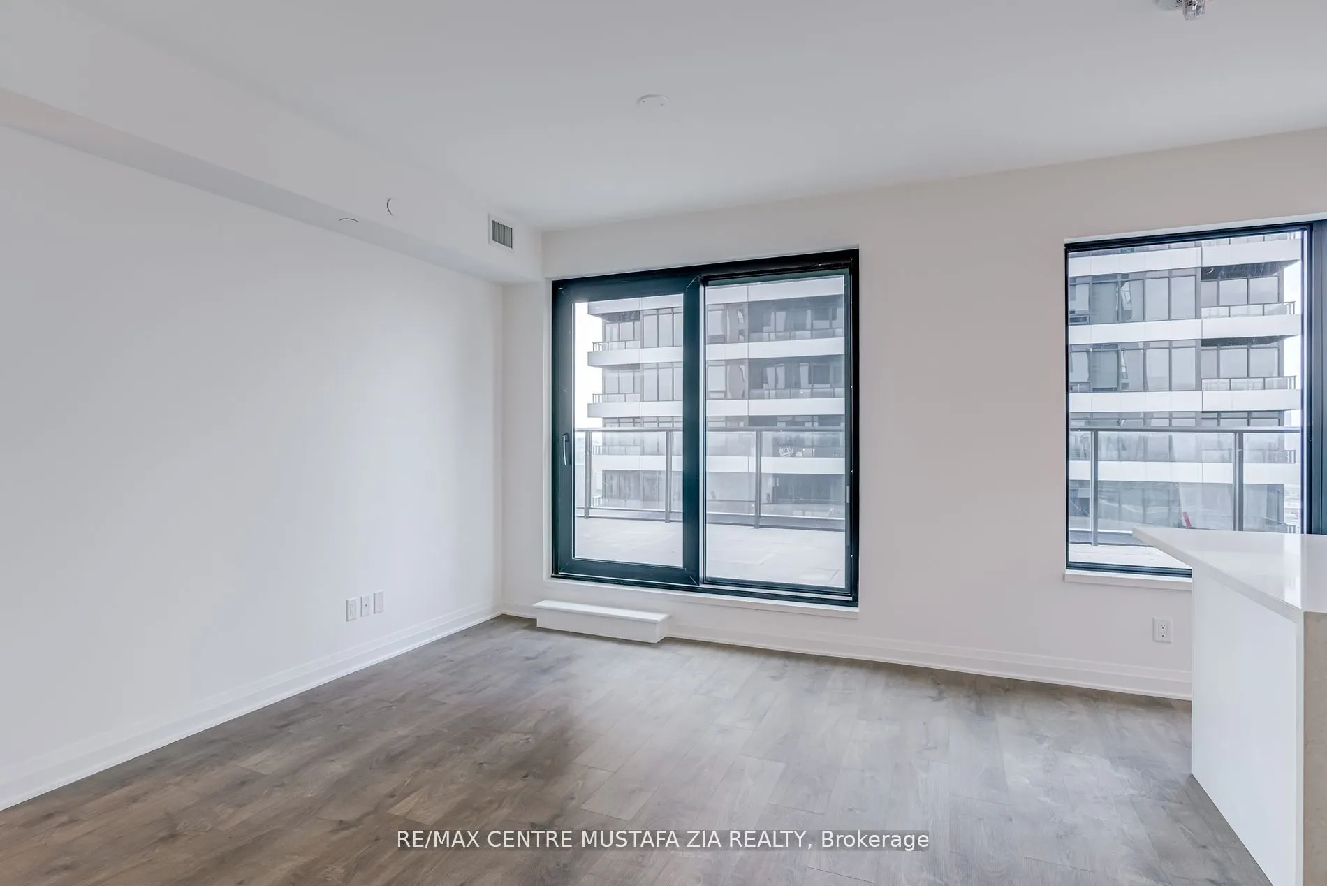 4015 The Exchange, #1908