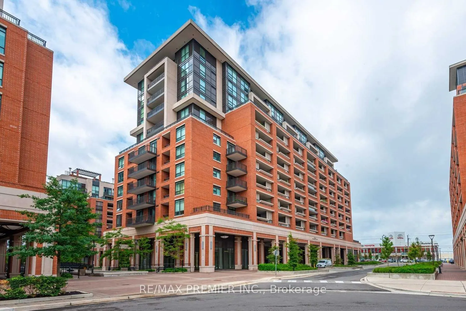 830 Lawrence Avenue, #1109